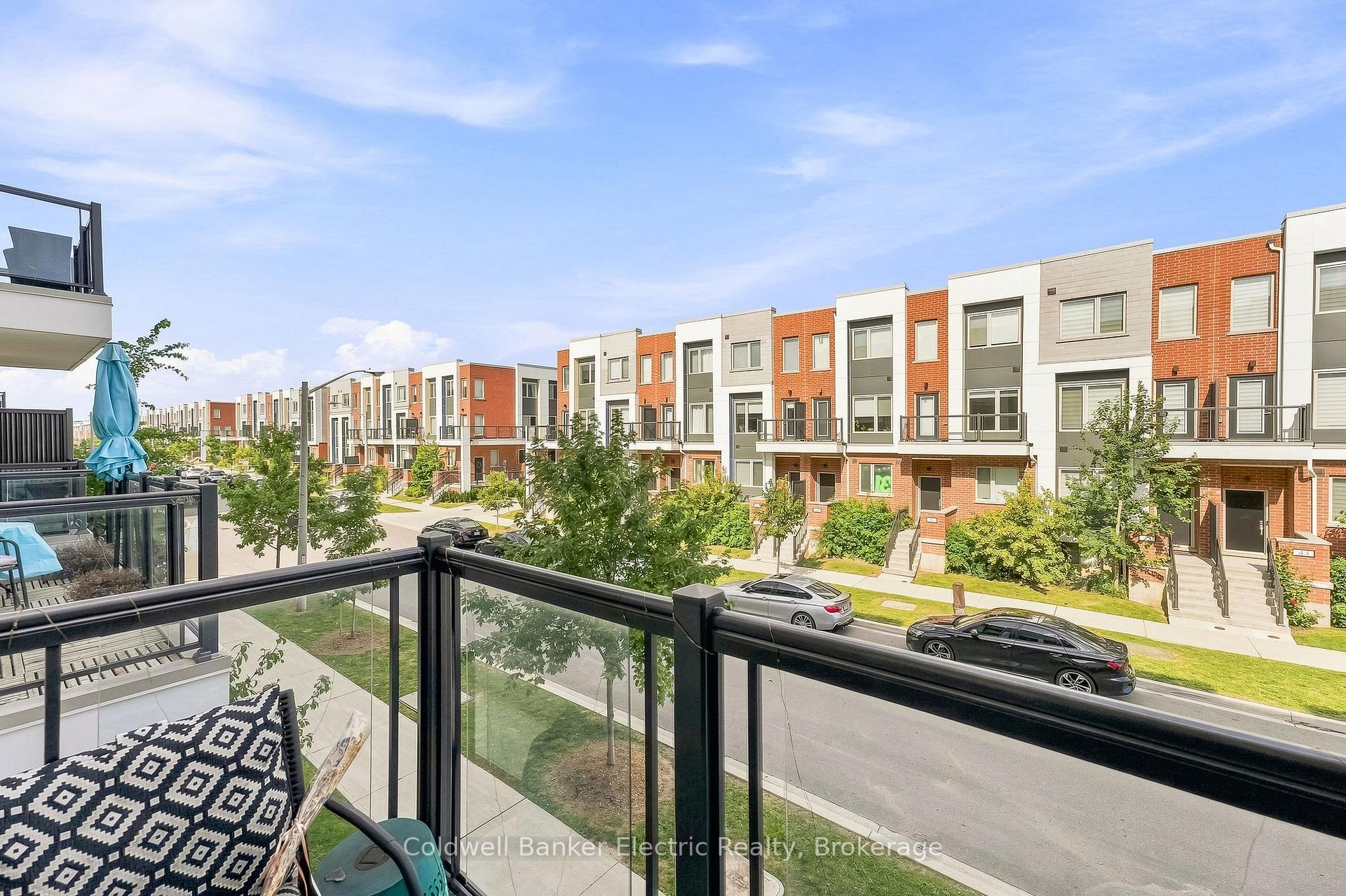 Photo 41 of 42 William Duncan Road, North York, Downsview-Roding-CFB — HOMEH