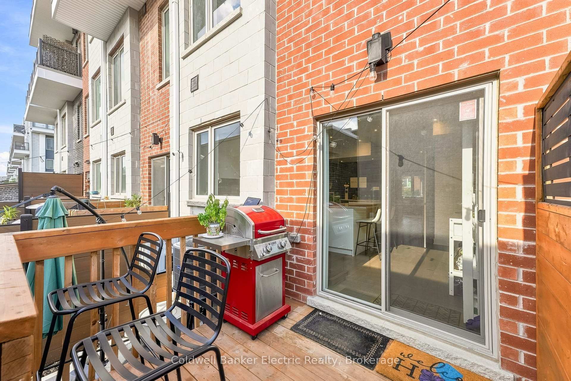 Photo 43 of 42 William Duncan Road, North York, Downsview-Roding-CFB — HOMEH