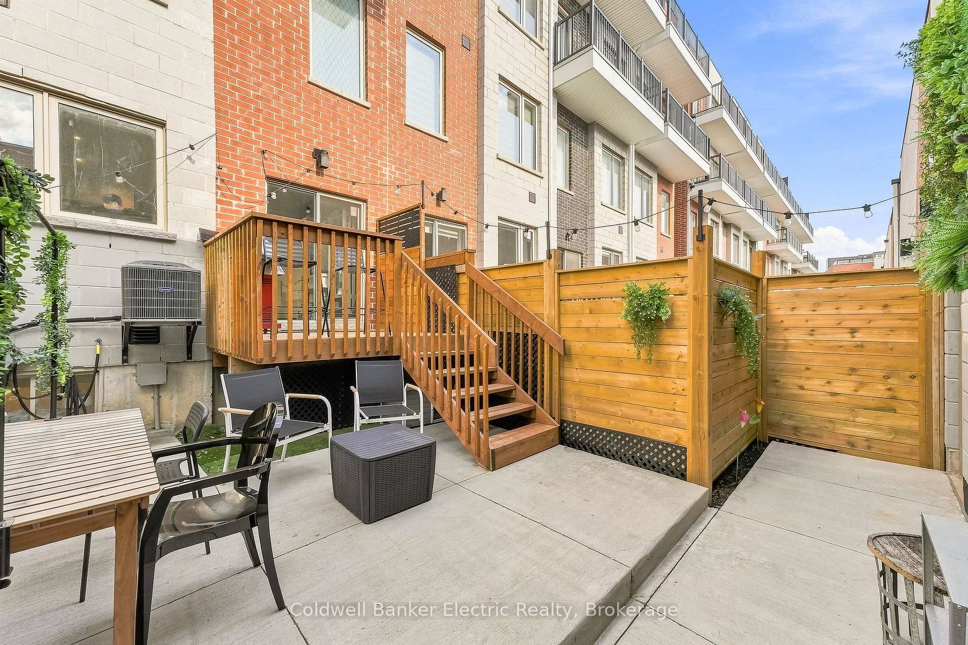 Photo 46 of 42 William Duncan Road, North York, Downsview-Roding-CFB — HOMEH