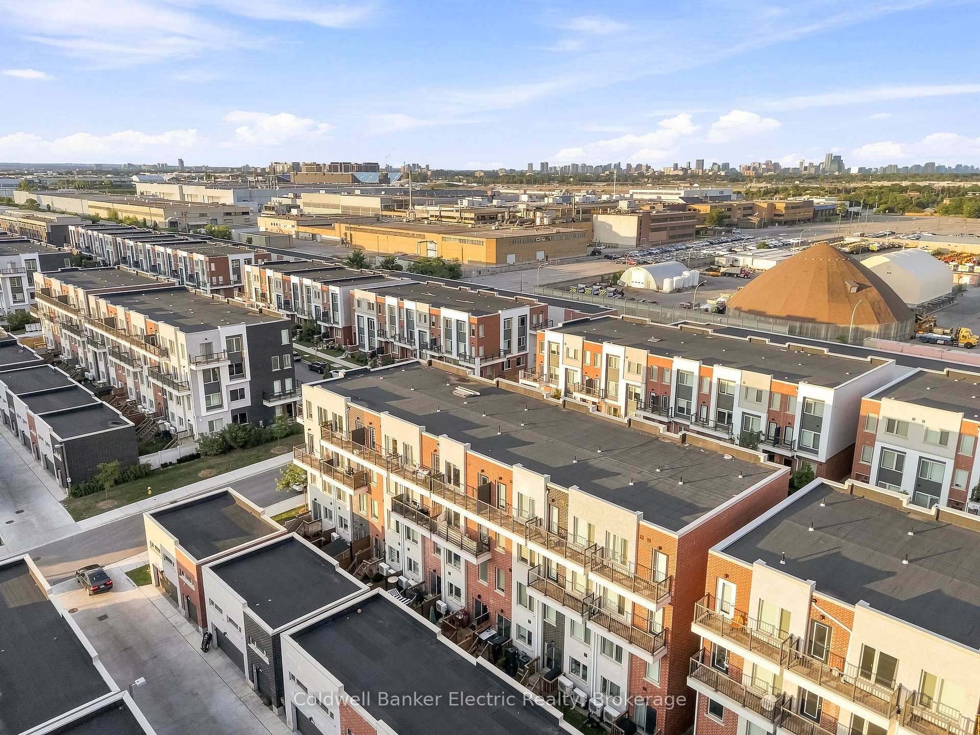 Photo 49 of 42 William Duncan Road, North York, Downsview-Roding-CFB — HOMEH
