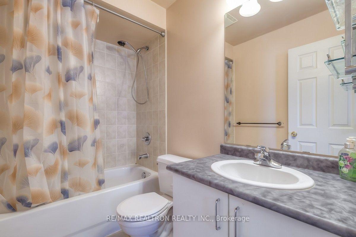 Photo 18 of 41 Oceanpearl Crescent N, Whitby, Blue Grass Meadows — HOMEH