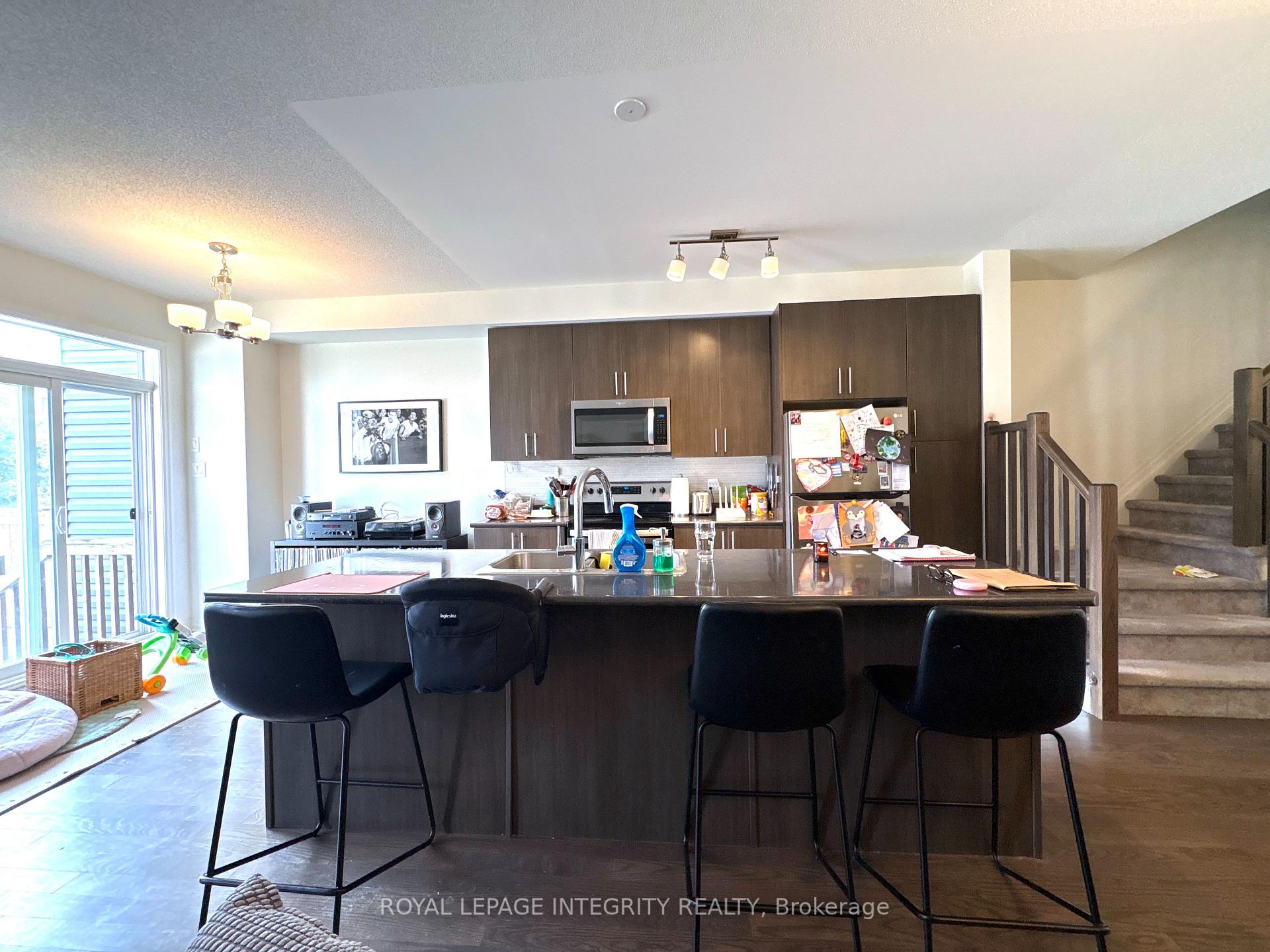 Photo 8 of 148 Overberg Way, Ottawa, Kanata - Emerald Meadows/Trailwest — HOMEH