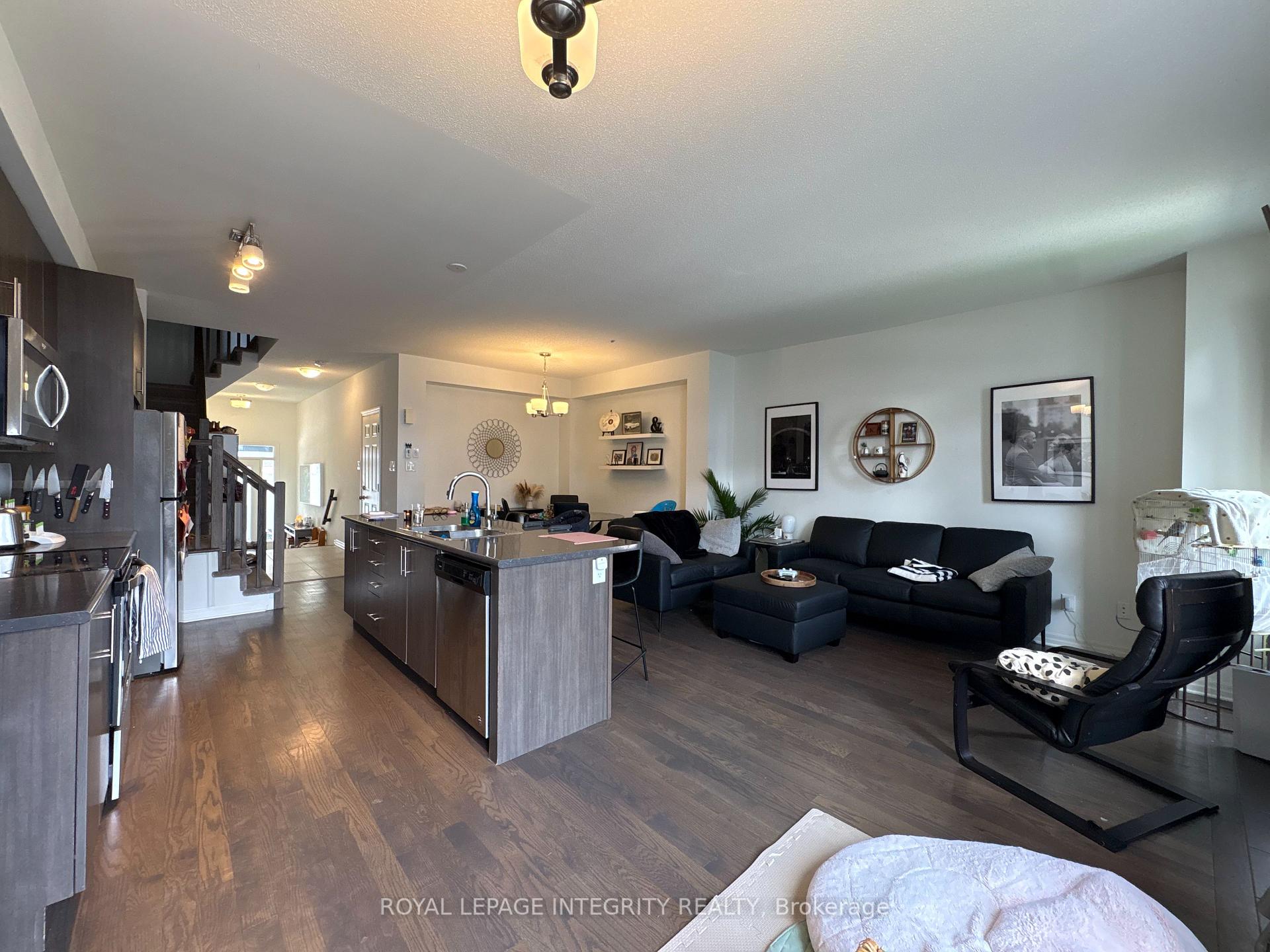 Photo 11 of 148 Overberg Way, Ottawa, Kanata - Emerald Meadows/Trailwest — HOMEH