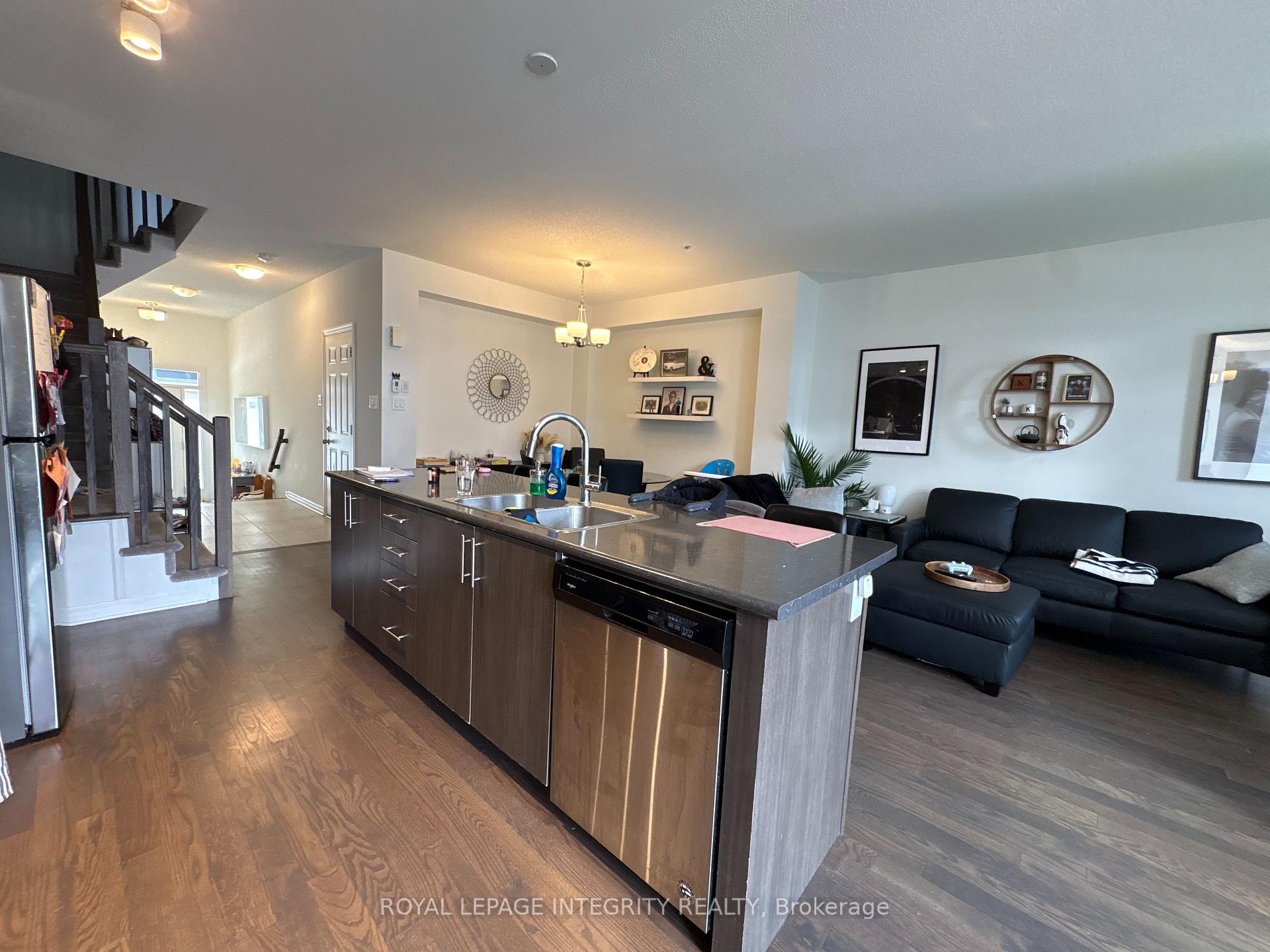Photo 15 of 148 Overberg Way, Ottawa, Kanata - Emerald Meadows/Trailwest — HOMEH