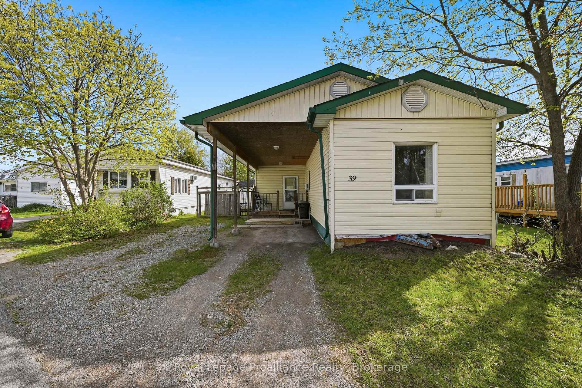 Photo 3 of Unit 39, 63 Whites Road, Quinte West, Sidney Ward — HOMEH