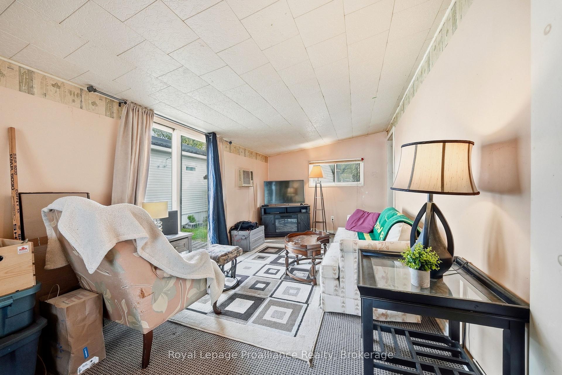 Photo 9 of Unit 39, 63 Whites Road, Quinte West, Sidney Ward — HOMEH