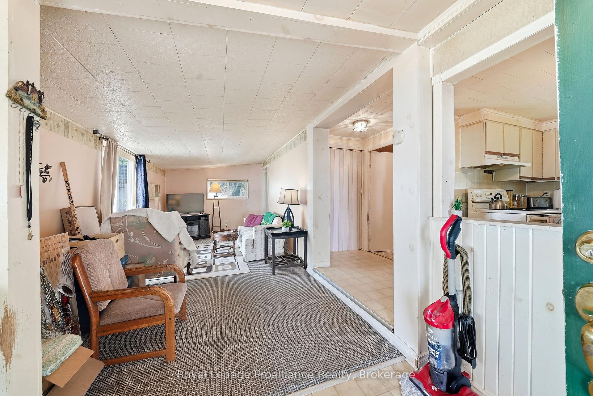 Photo 10 of Unit 39, 63 Whites Road, Quinte West, Sidney Ward — HOMEH