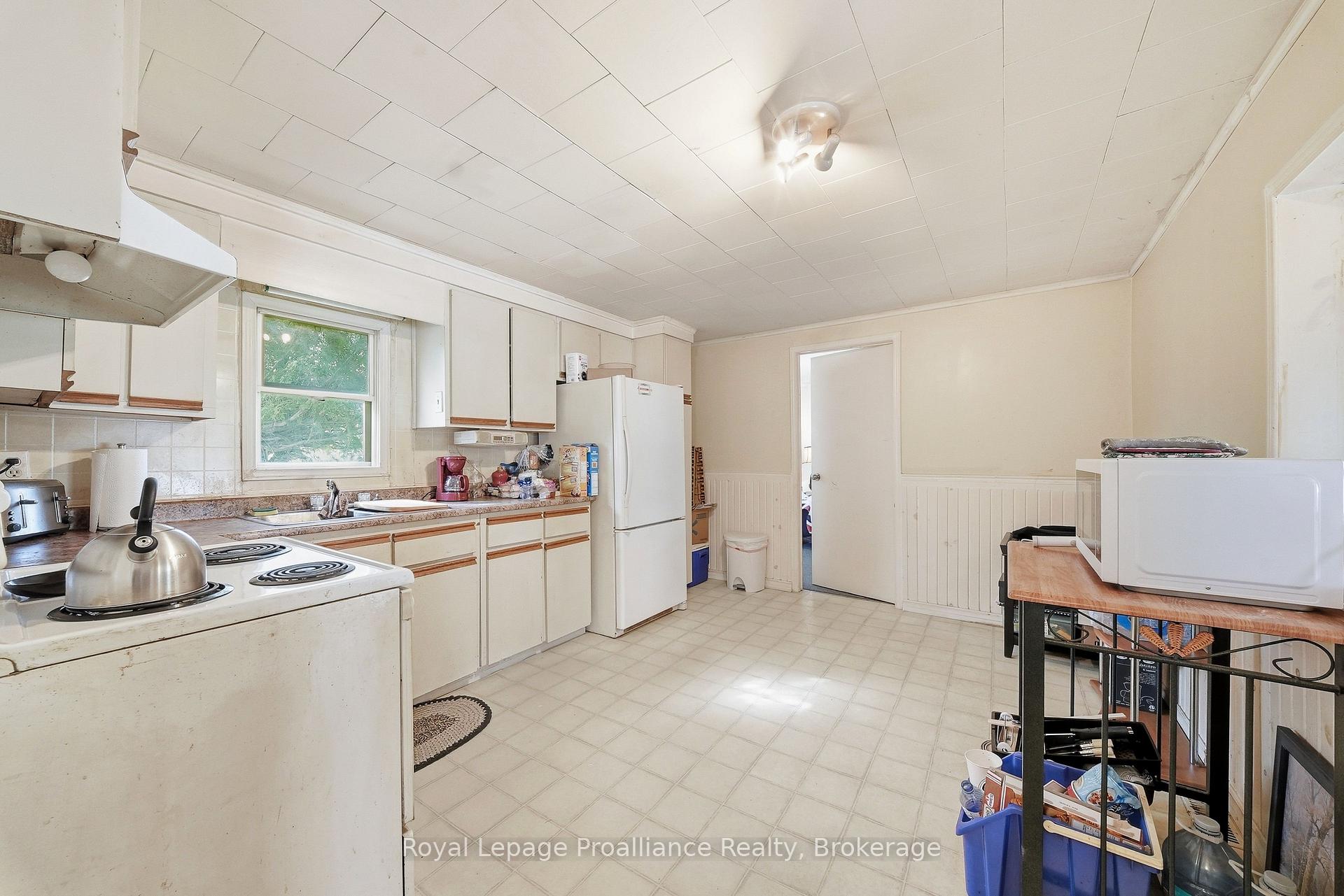 Photo 13 of Unit 39, 63 Whites Road, Quinte West, Sidney Ward — HOMEH