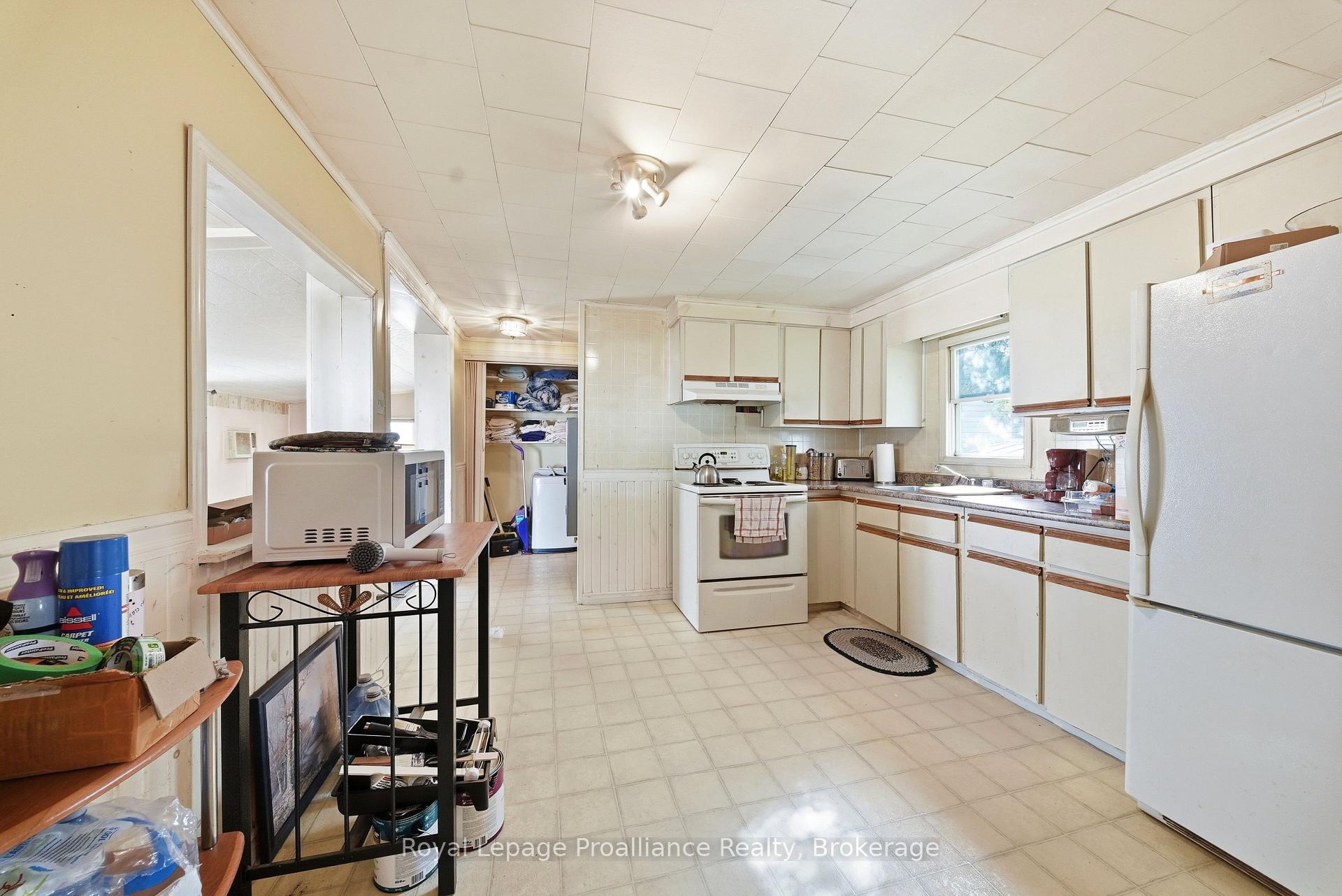Photo 15 of Unit 39, 63 Whites Road, Quinte West, Sidney Ward — HOMEH