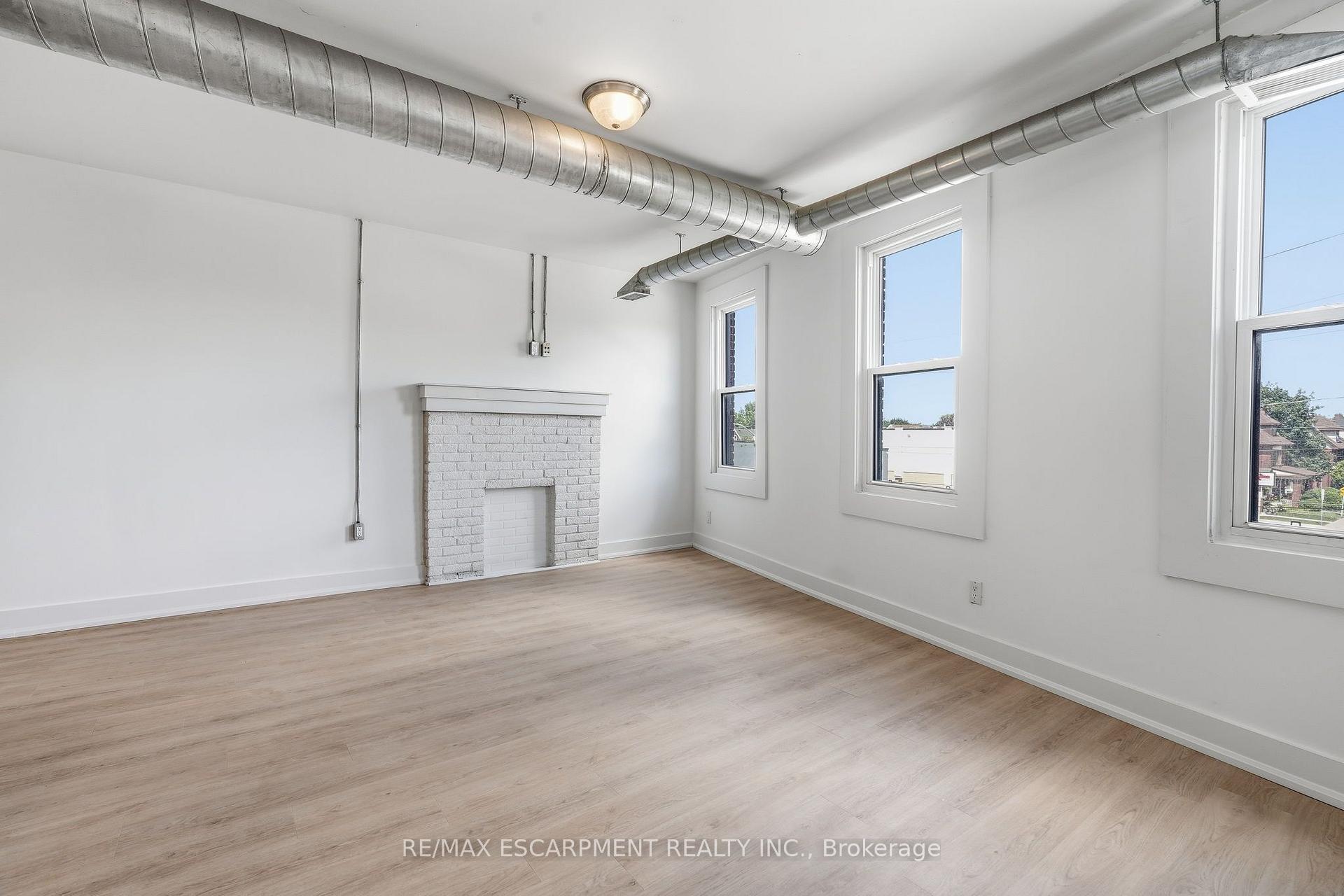 Photo 13 of Unit 02, 1006 King Street E, Hamilton, Stipley — HOMEH
