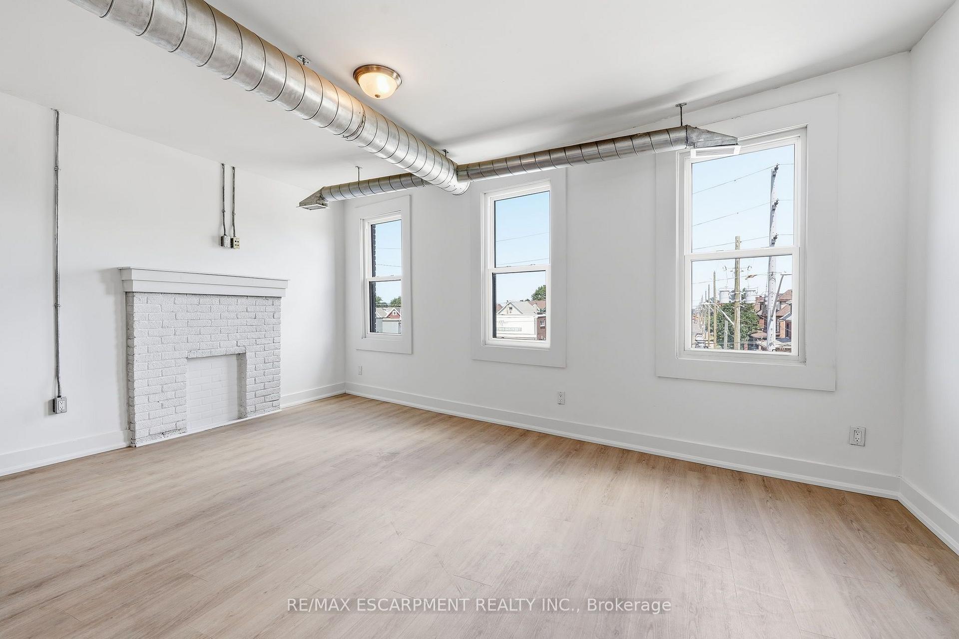 Photo 19 of Unit 02, 1006 King Street E, Hamilton, Stipley — HOMEH