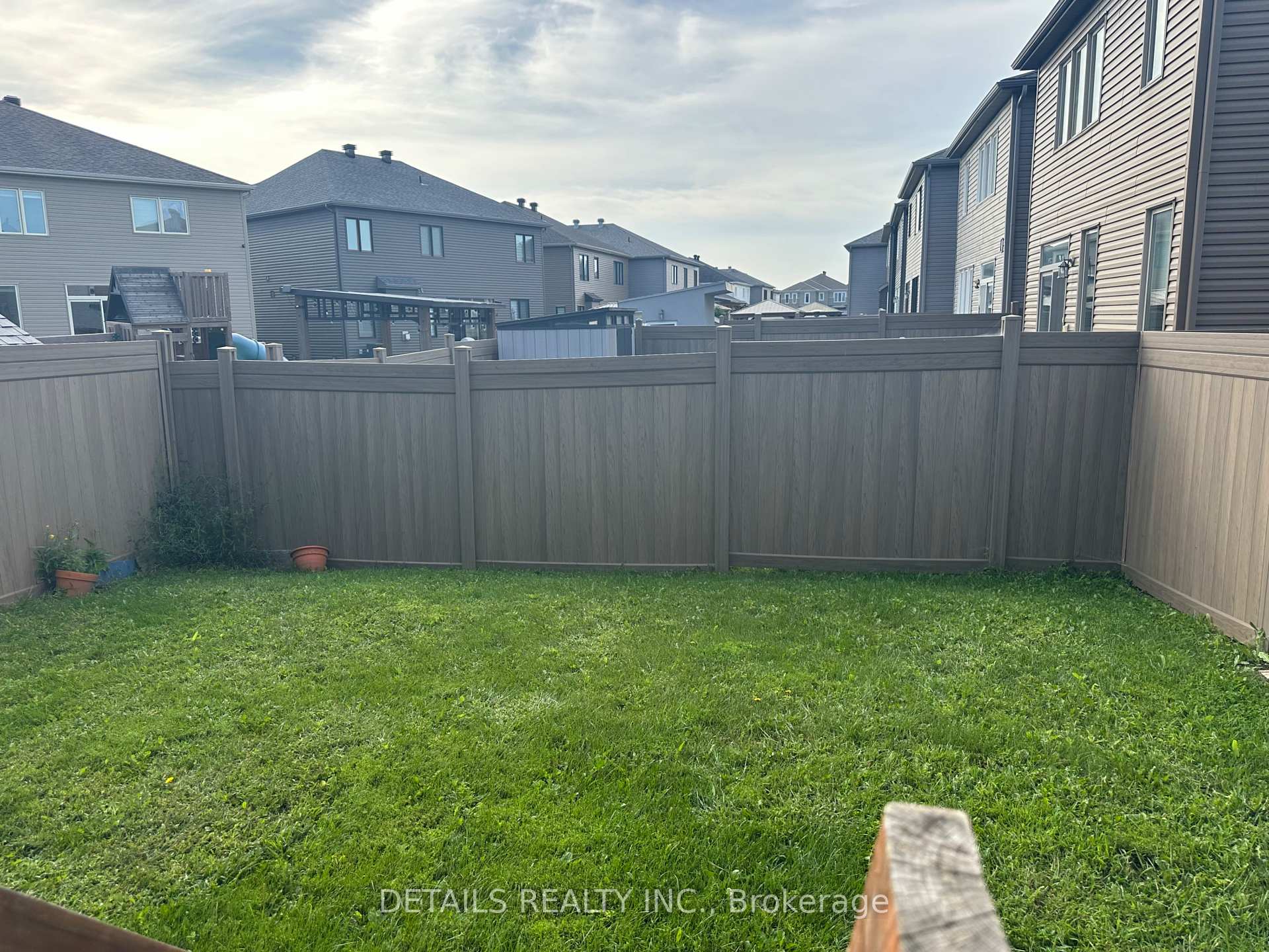 Photo 21 of 620 Decoeur Drive, Ottawa, Avalon West — HOMEH