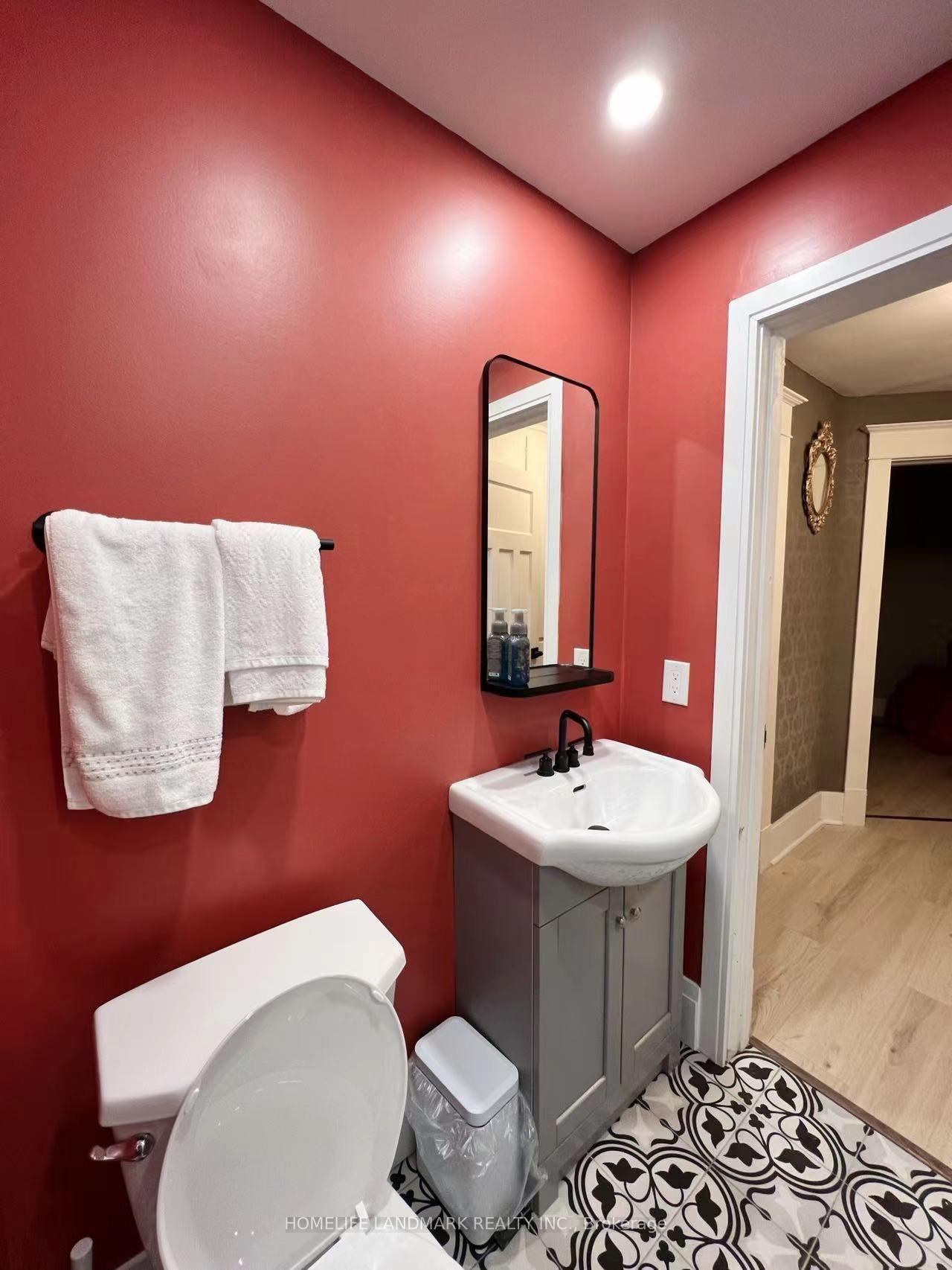Photo 15 of 5765 Byng Avenue, Niagara Falls, Hospital — HOMEH