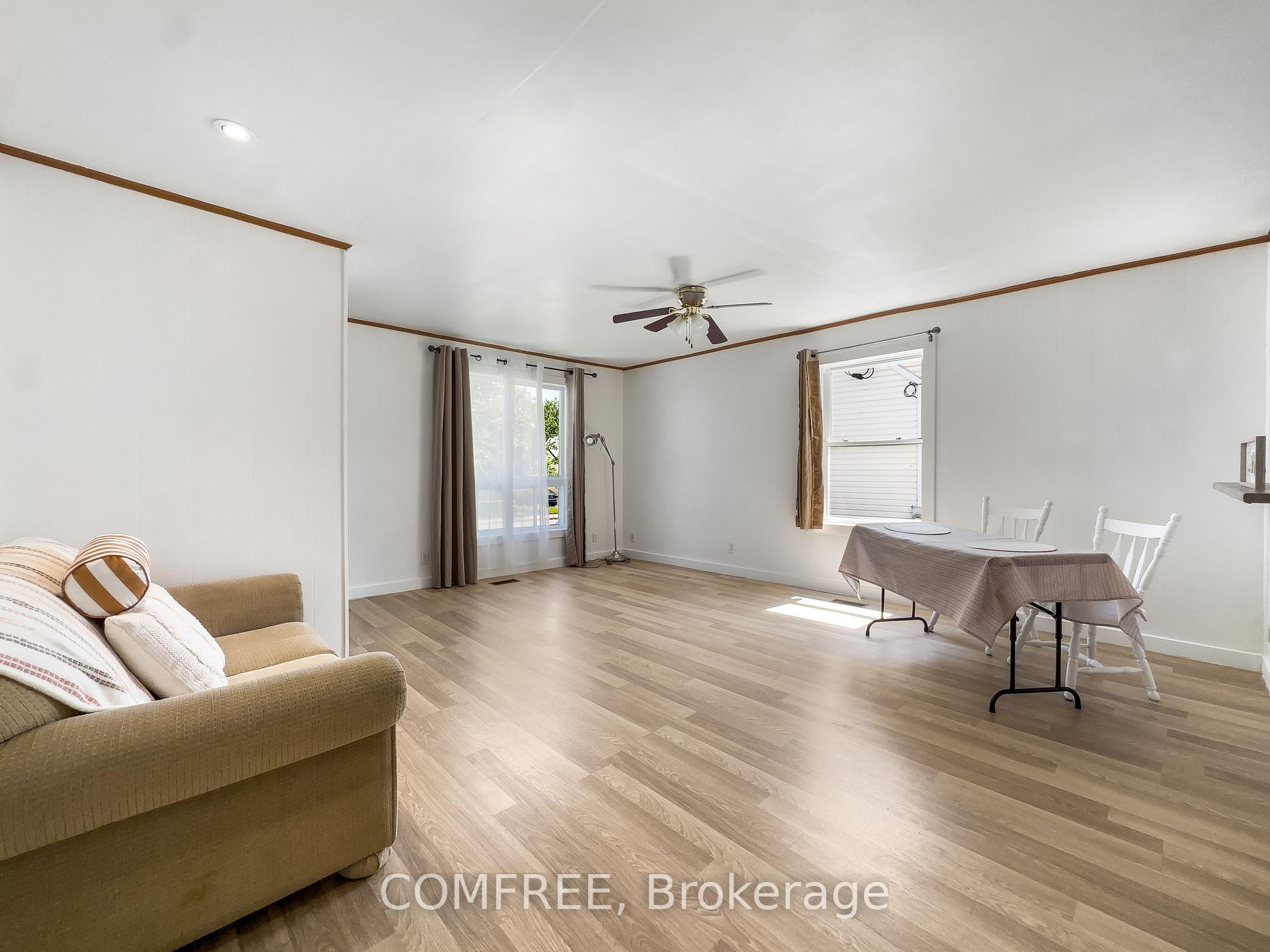 Photo 6 of 84 Carleton Street, Kingston, East of Sir John A. Blvd — HOMEH