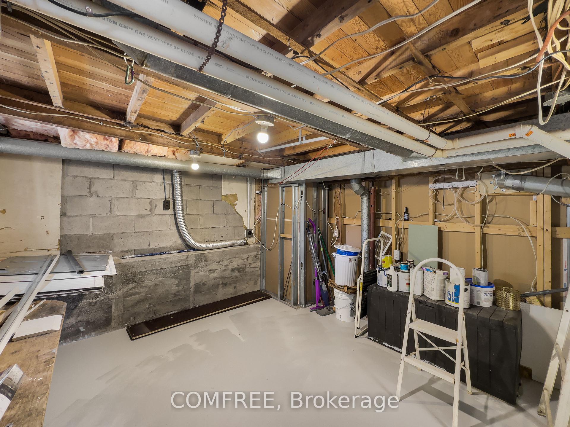 Photo 16 of 84 Carleton Street, Kingston, East of Sir John A. Blvd — HOMEH