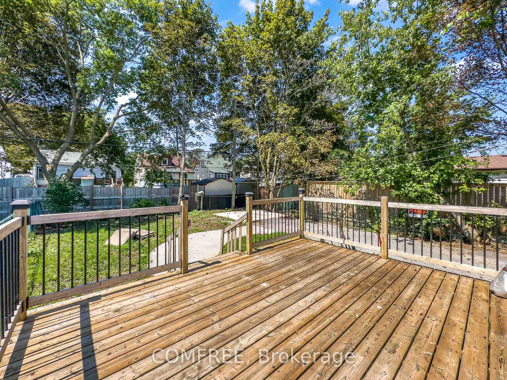 Photo 17 of 84 Carleton Street, Kingston, East of Sir John A. Blvd — HOMEH