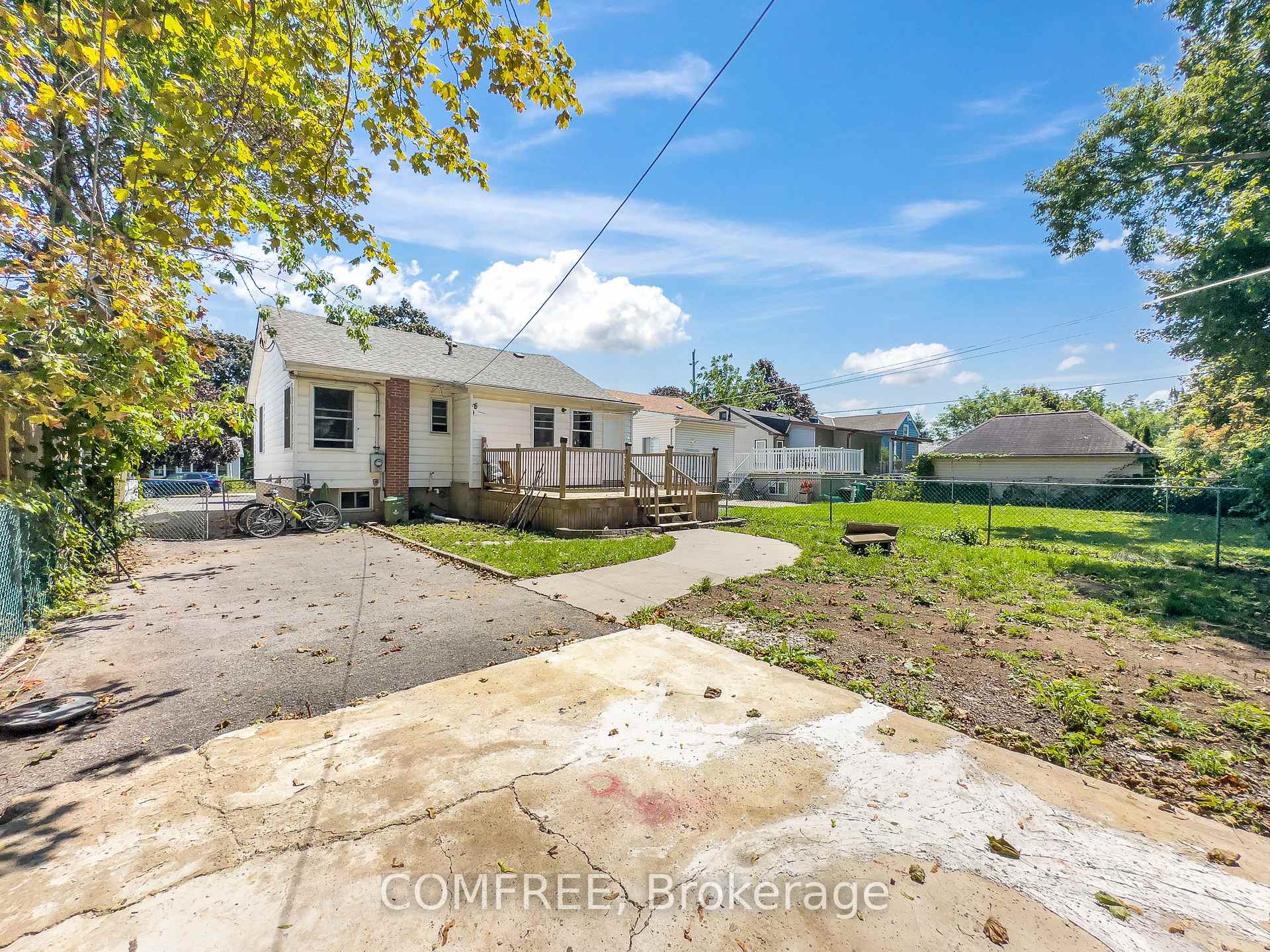 Photo 19 of 84 Carleton Street, Kingston, East of Sir John A. Blvd — HOMEH