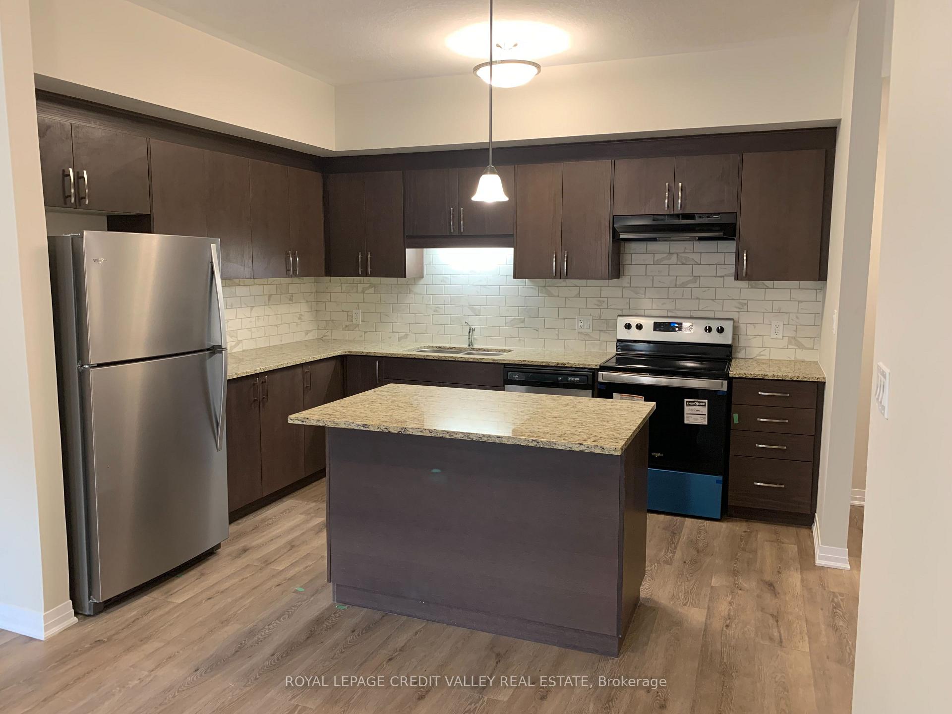 Photo 6 of Unit 13, 25 Isherwood Avenue E, Cambridge, Galt City Centre — HOMEH