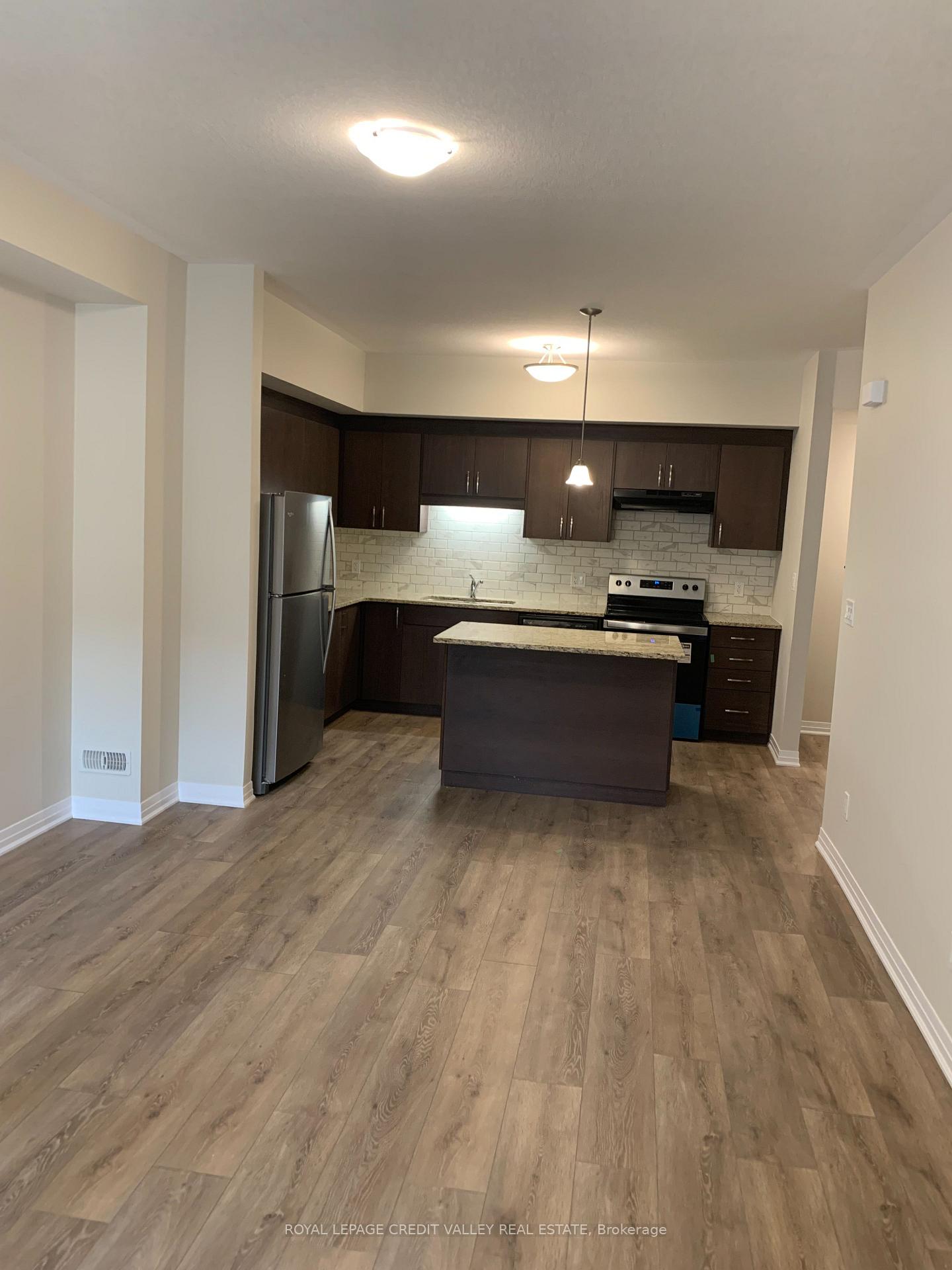 Photo 7 of Unit 13, 25 Isherwood Avenue E, Cambridge, Galt City Centre — HOMEH