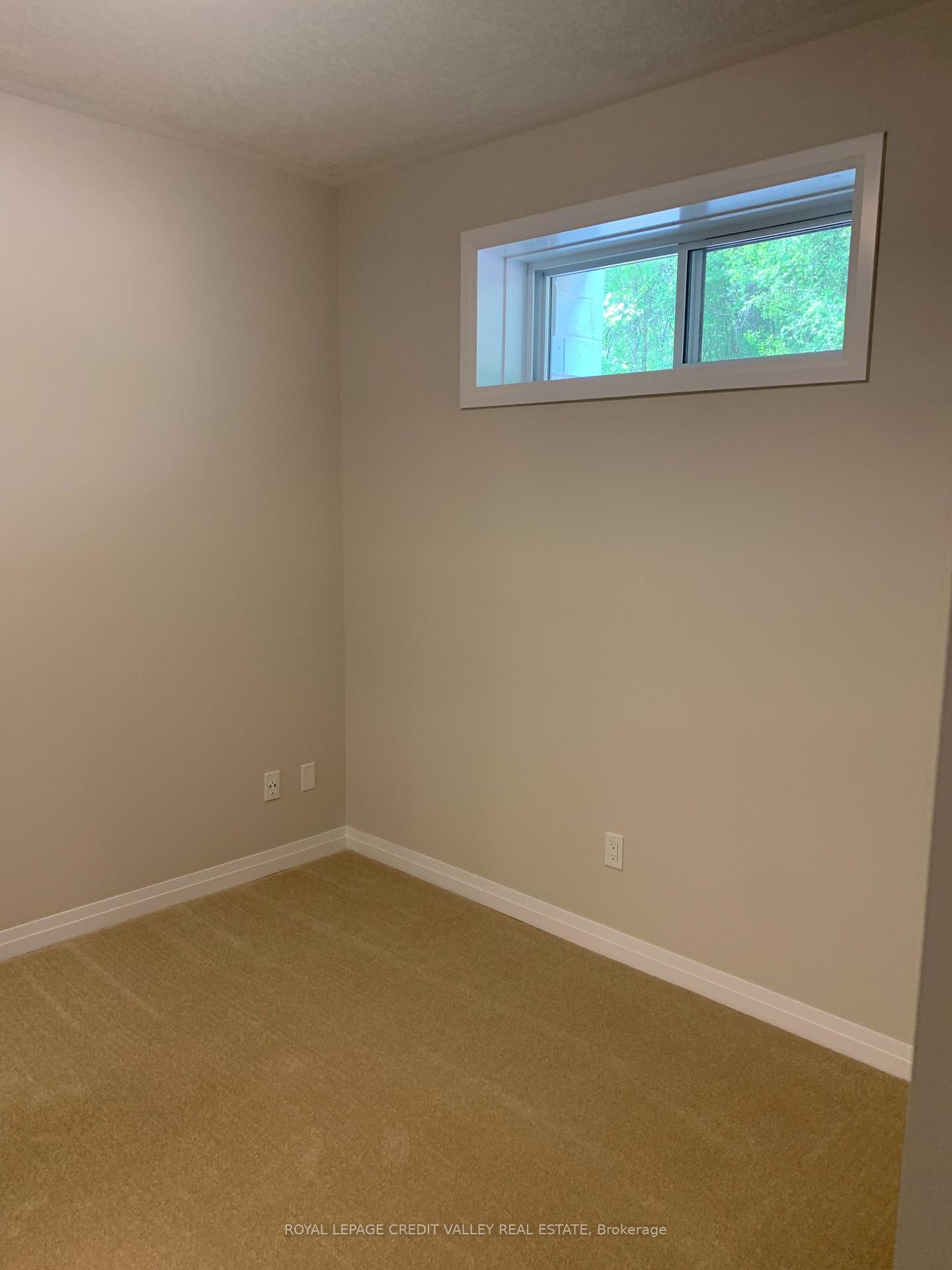 Photo 8 of Unit 13, 25 Isherwood Avenue E, Cambridge, Galt City Centre — HOMEH