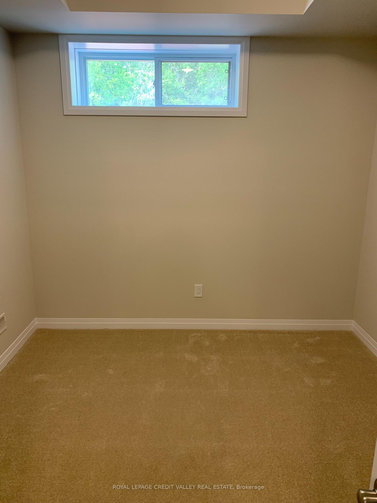 Photo 9 of Unit 13, 25 Isherwood Avenue E, Cambridge, Galt City Centre — HOMEH