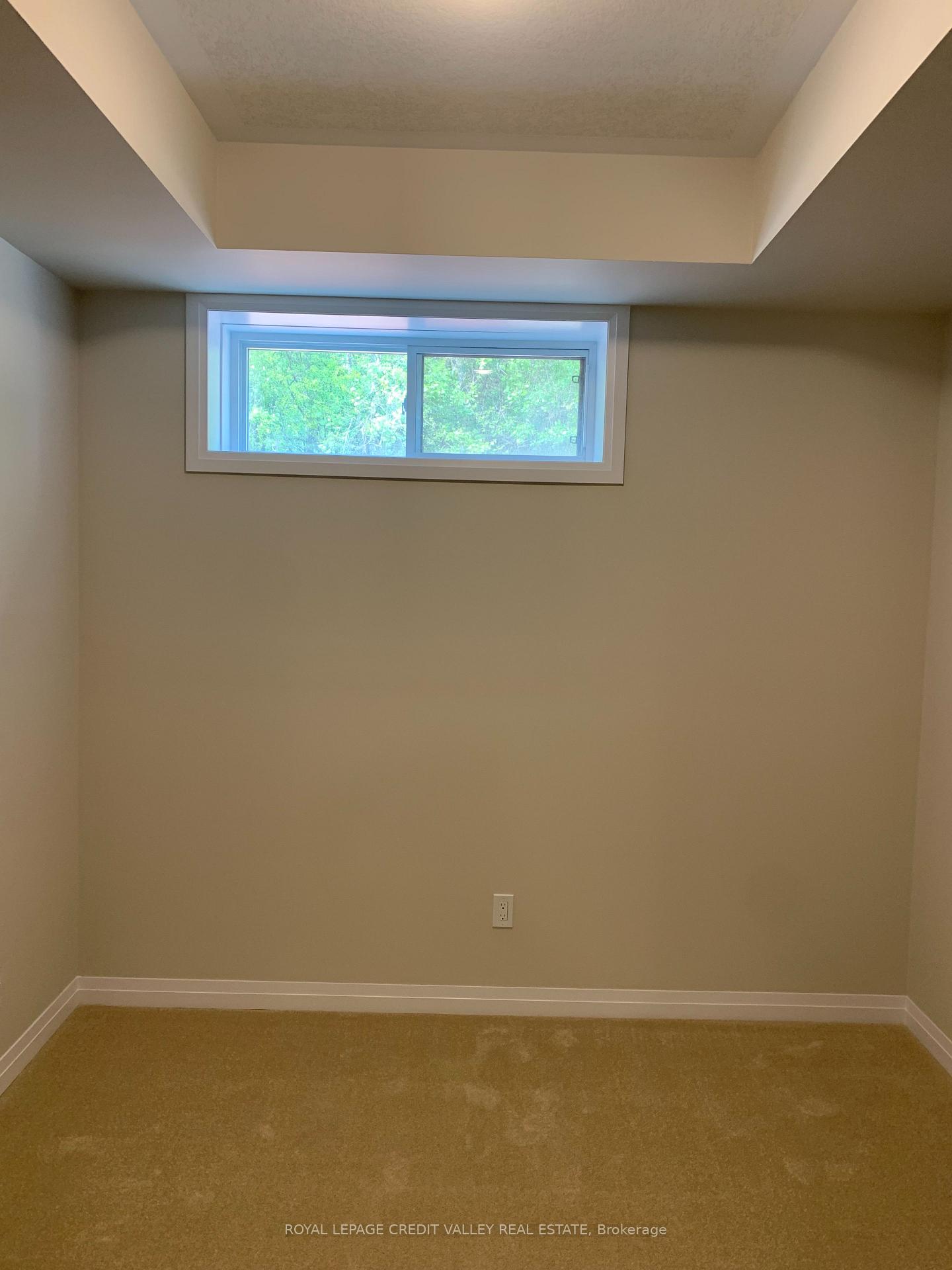 Photo 14 of Unit 13, 25 Isherwood Avenue E, Cambridge, Galt City Centre — HOMEH