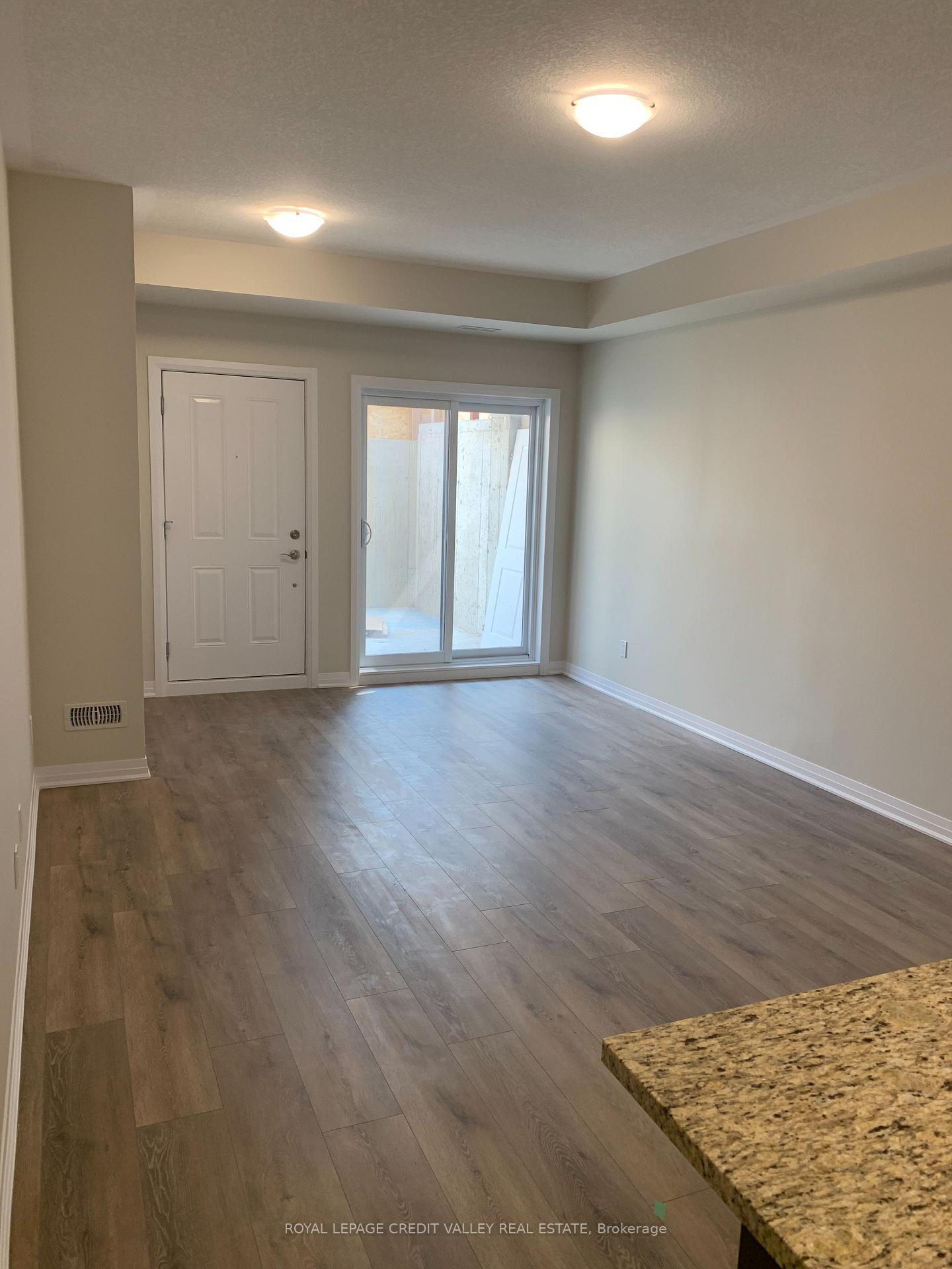 Photo 10 of Unit 13, 25 Isherwood Avenue E, Cambridge, Galt City Centre — HOMEH