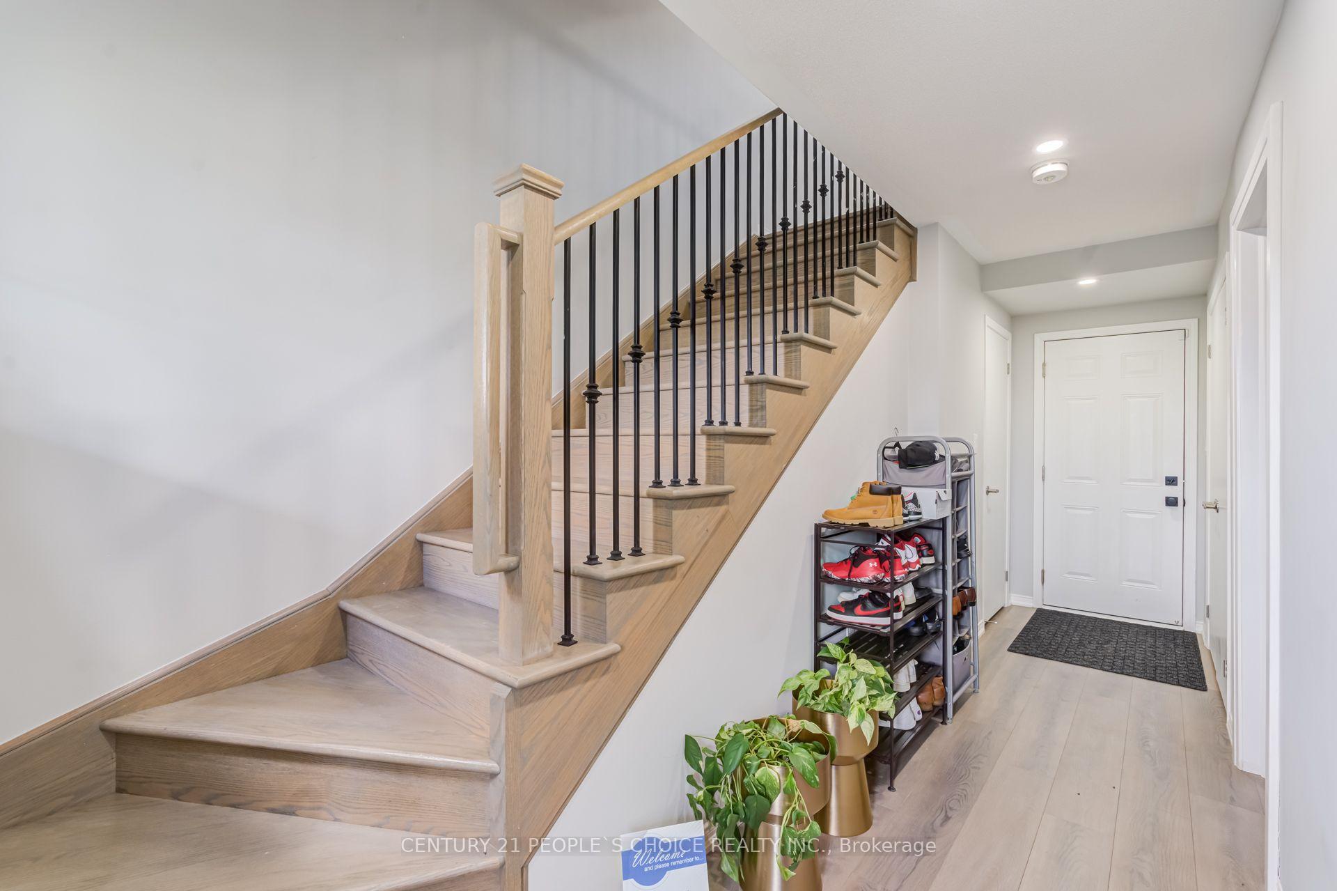 Photo 6 of 18 Jerome Way, Clarington, Bowmanville — HOMEH