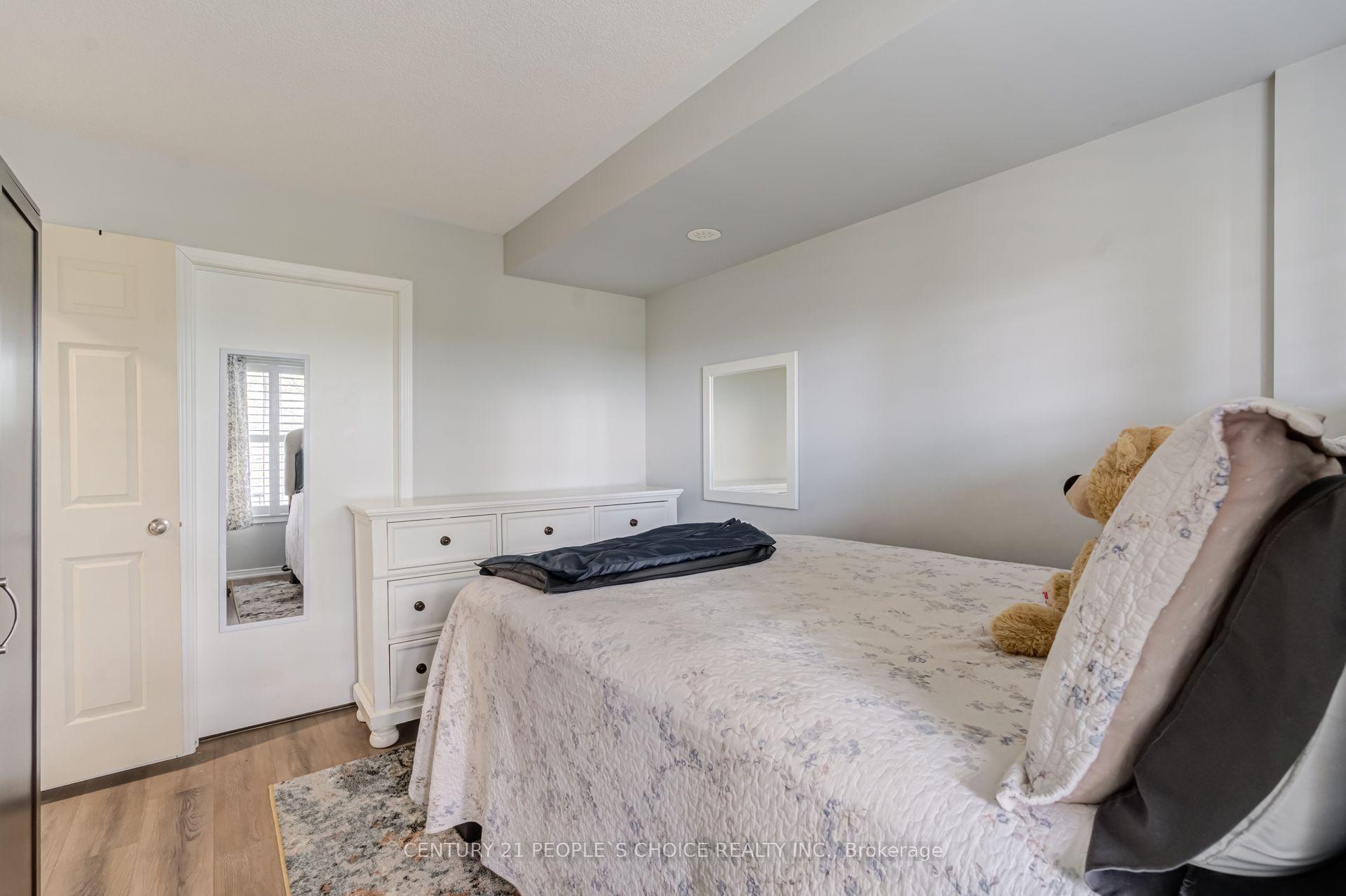 Photo 8 of 18 Jerome Way, Clarington, Bowmanville — HOMEH