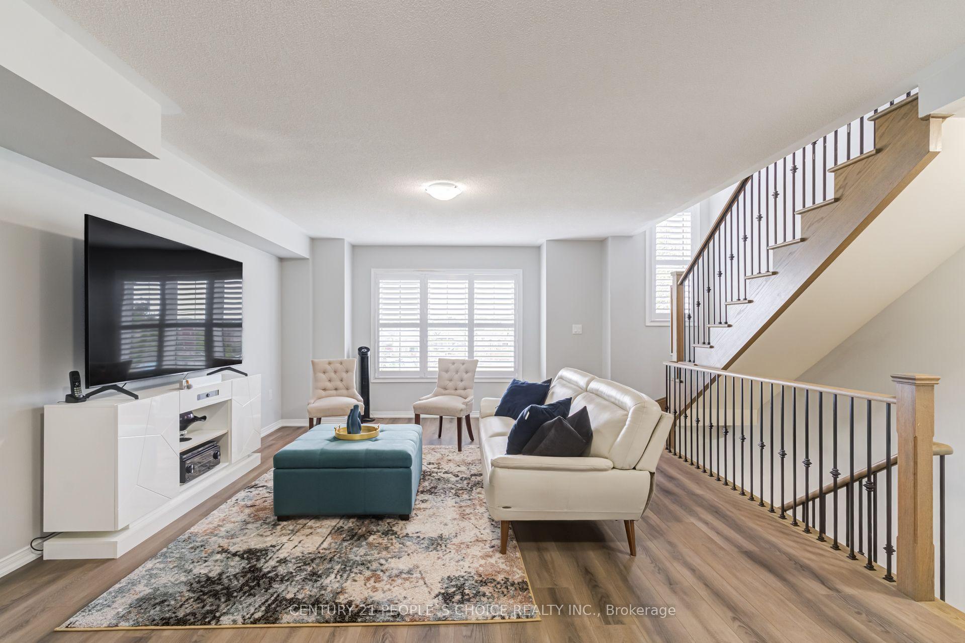 Photo 11 of 18 Jerome Way, Clarington, Bowmanville — HOMEH
