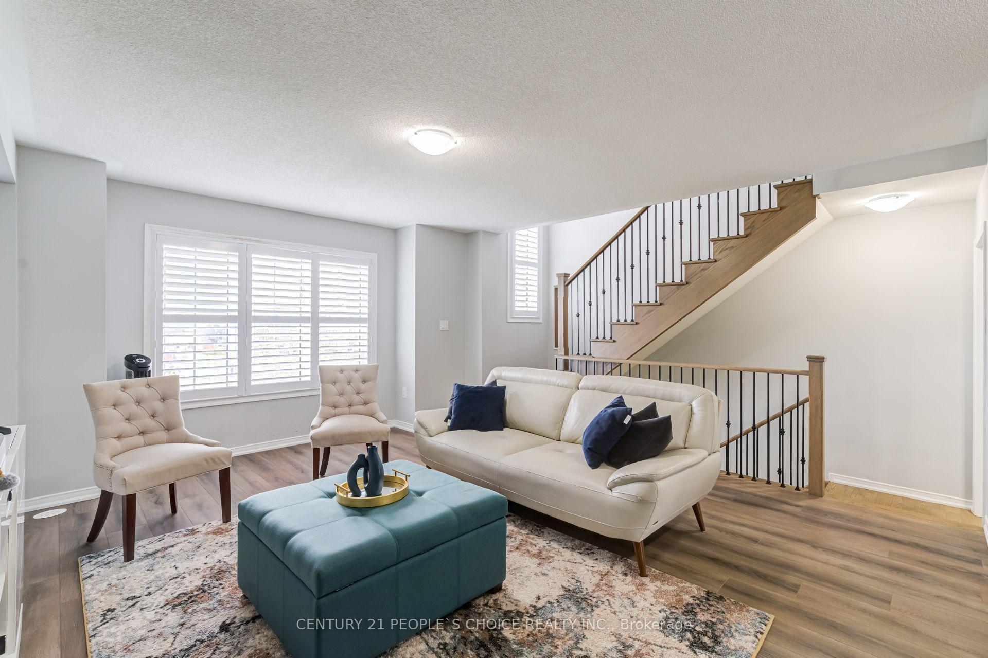 Photo 12 of 18 Jerome Way, Clarington, Bowmanville — HOMEH