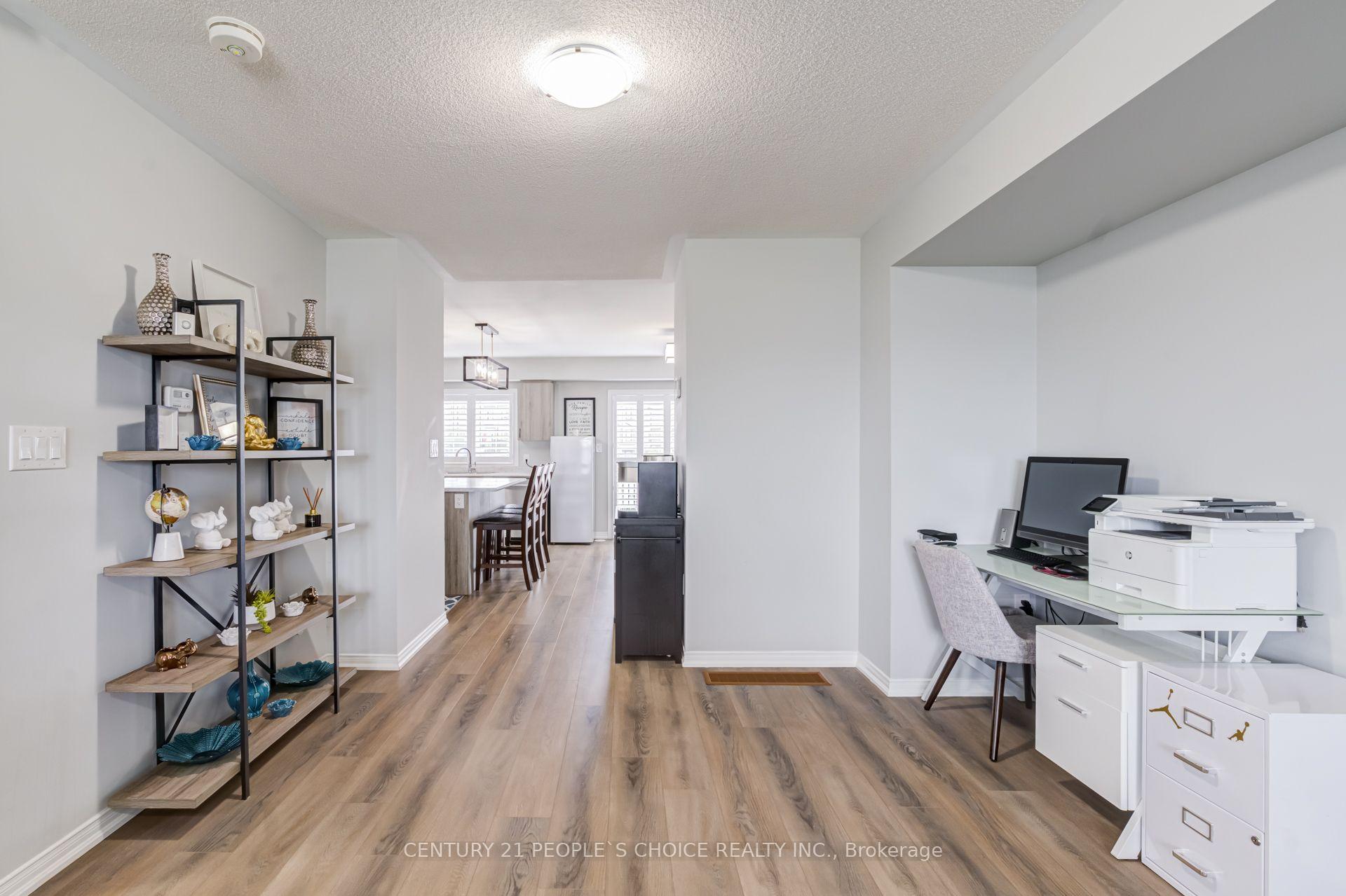 Photo 14 of 18 Jerome Way, Clarington, Bowmanville — HOMEH