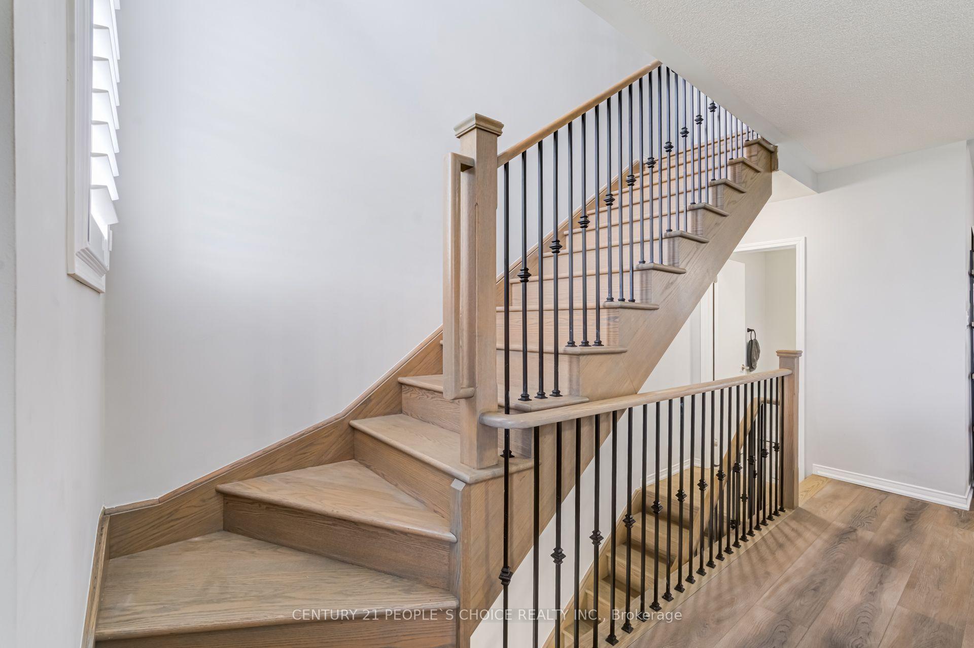 Photo 24 of 18 Jerome Way, Clarington, Bowmanville — HOMEH