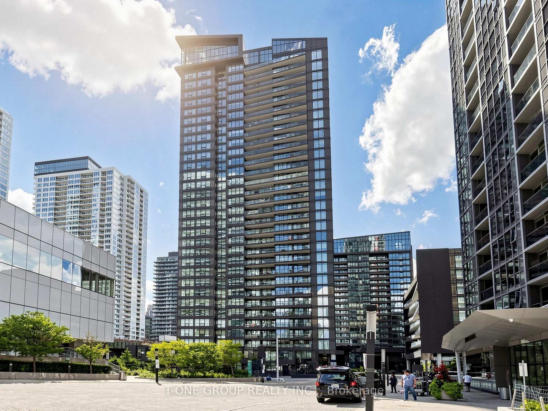 Front of Unit 309, 80 Queens Wharf Road