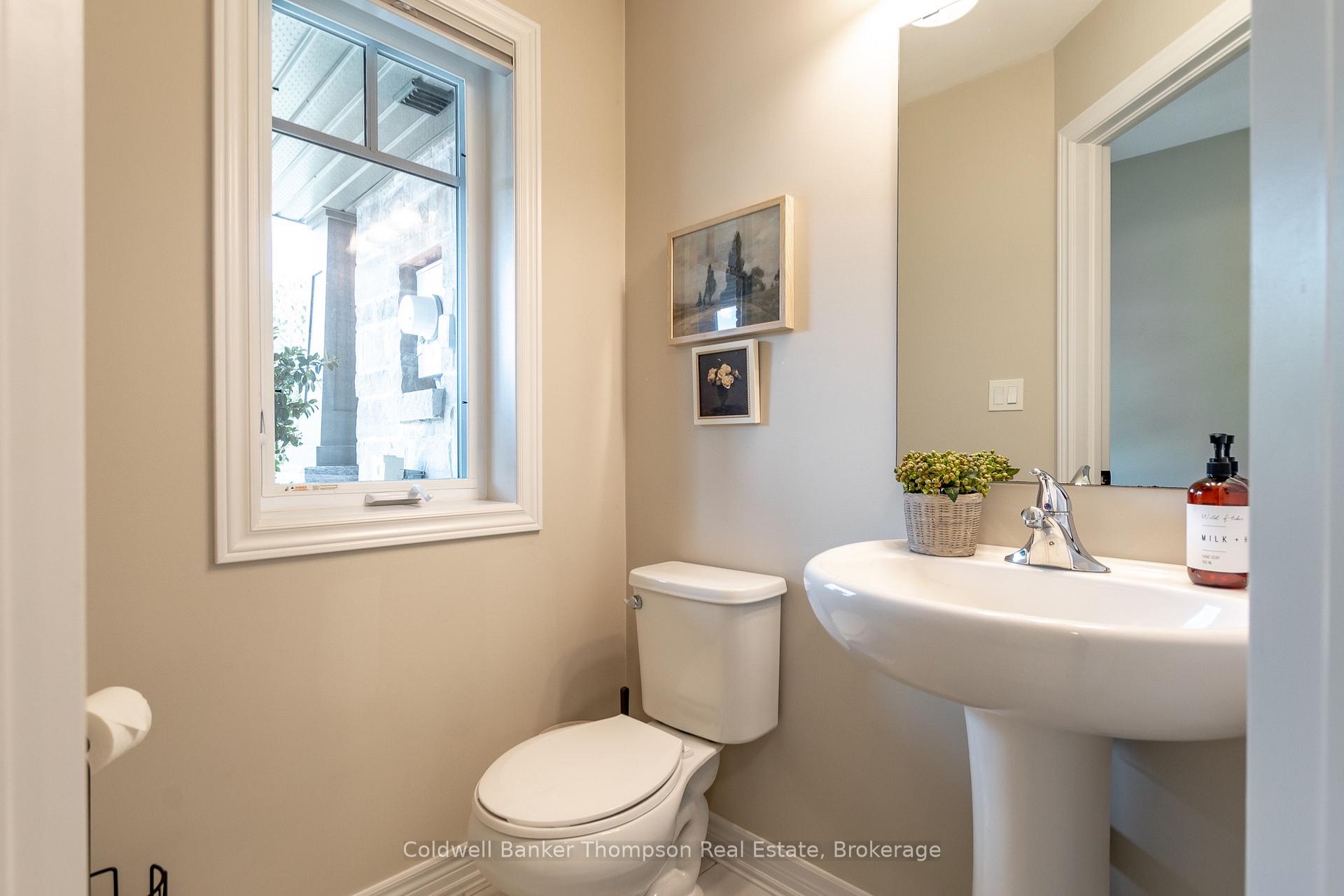 Photo 24 of 12 Spalding Crescent, Huntsville, Chaffey — HOMEH