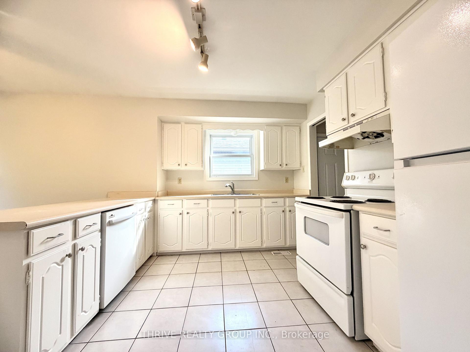 Photo 6 of 202 Muriel Crescent, London, South X — HOMEH
