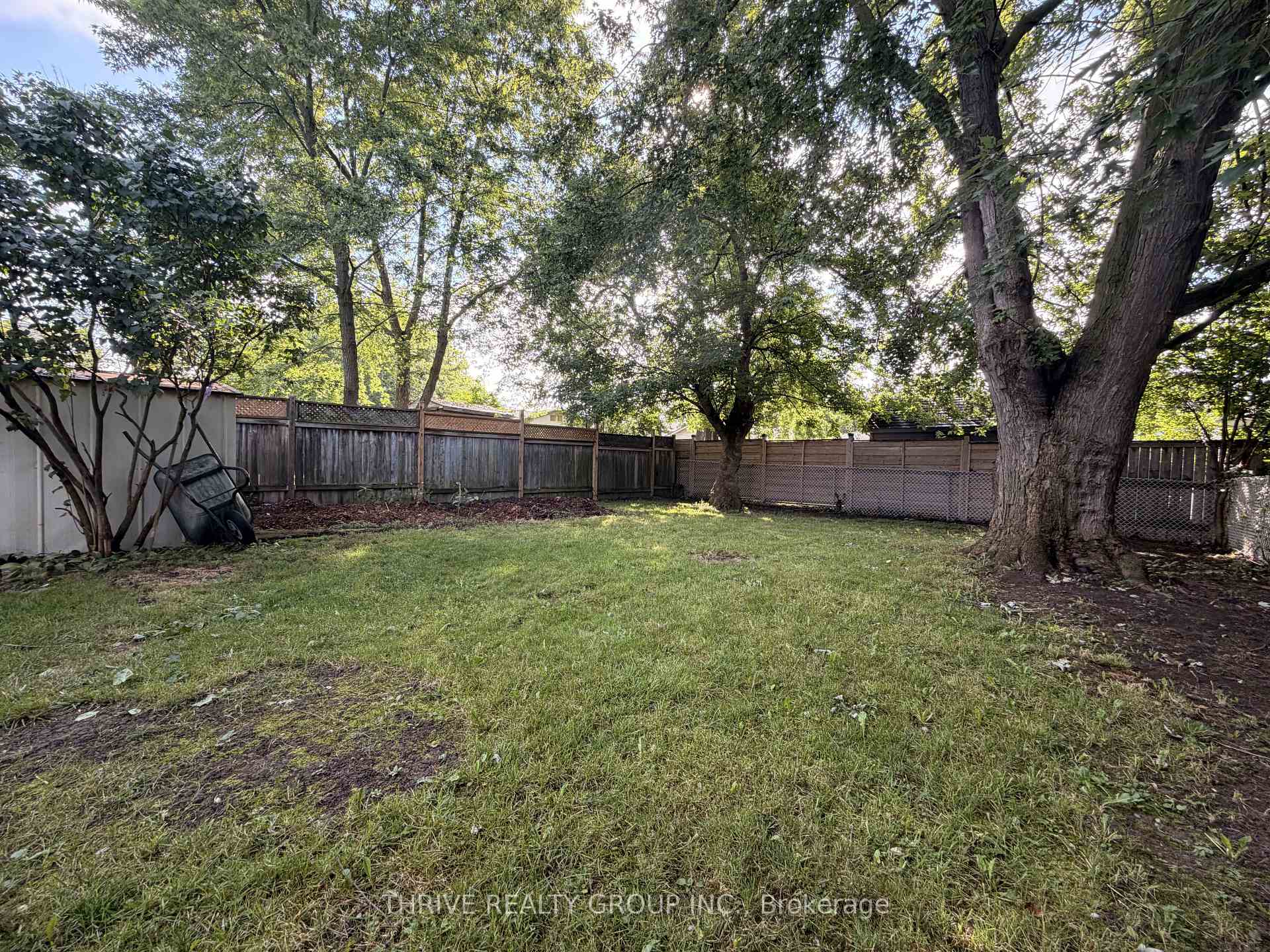 Photo 26 of 202 Muriel Crescent, London, South X — HOMEH