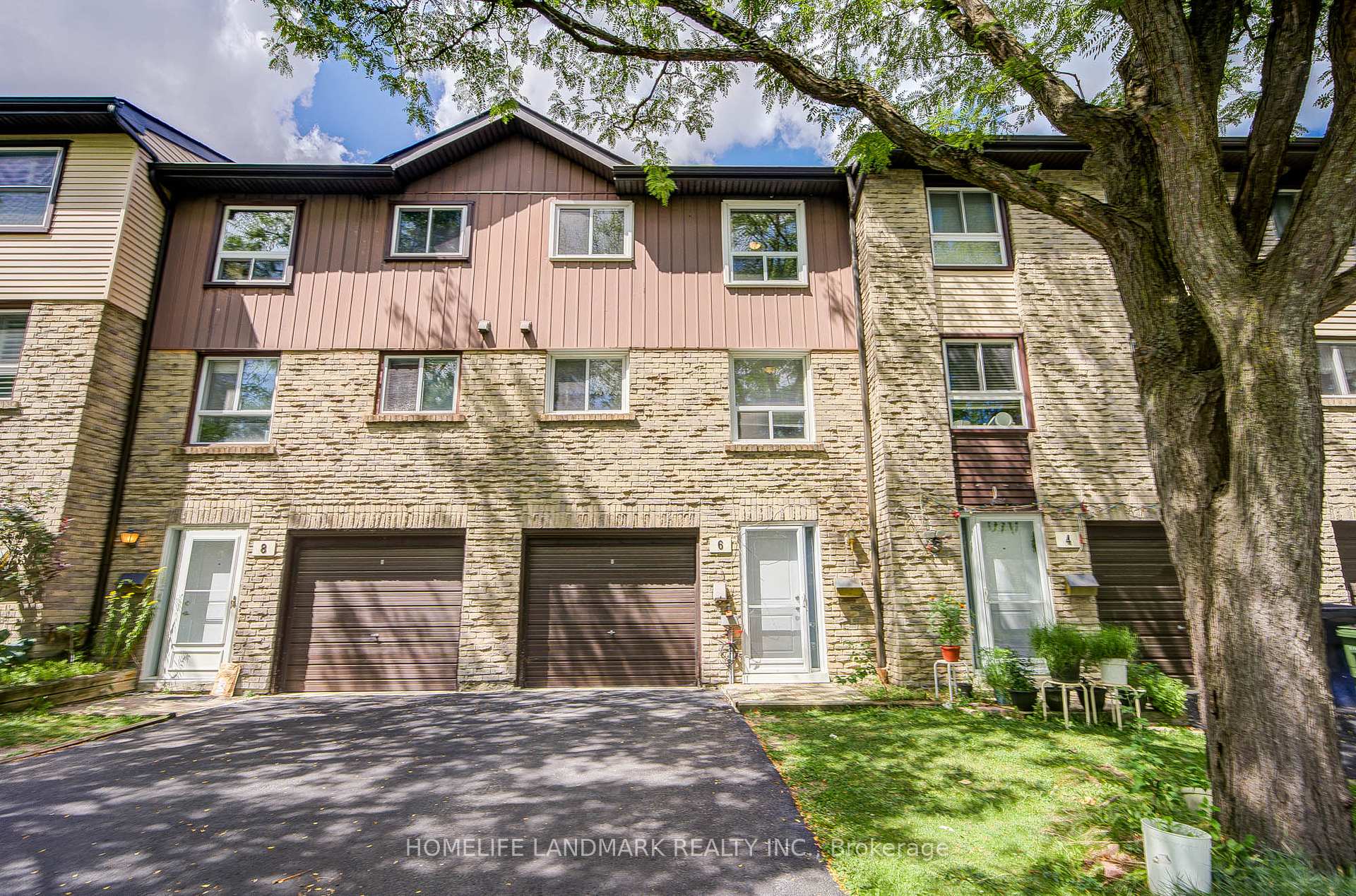 Photo 1 of 6 Thunder Grove, Scarborough, Agincourt North — HOMEH