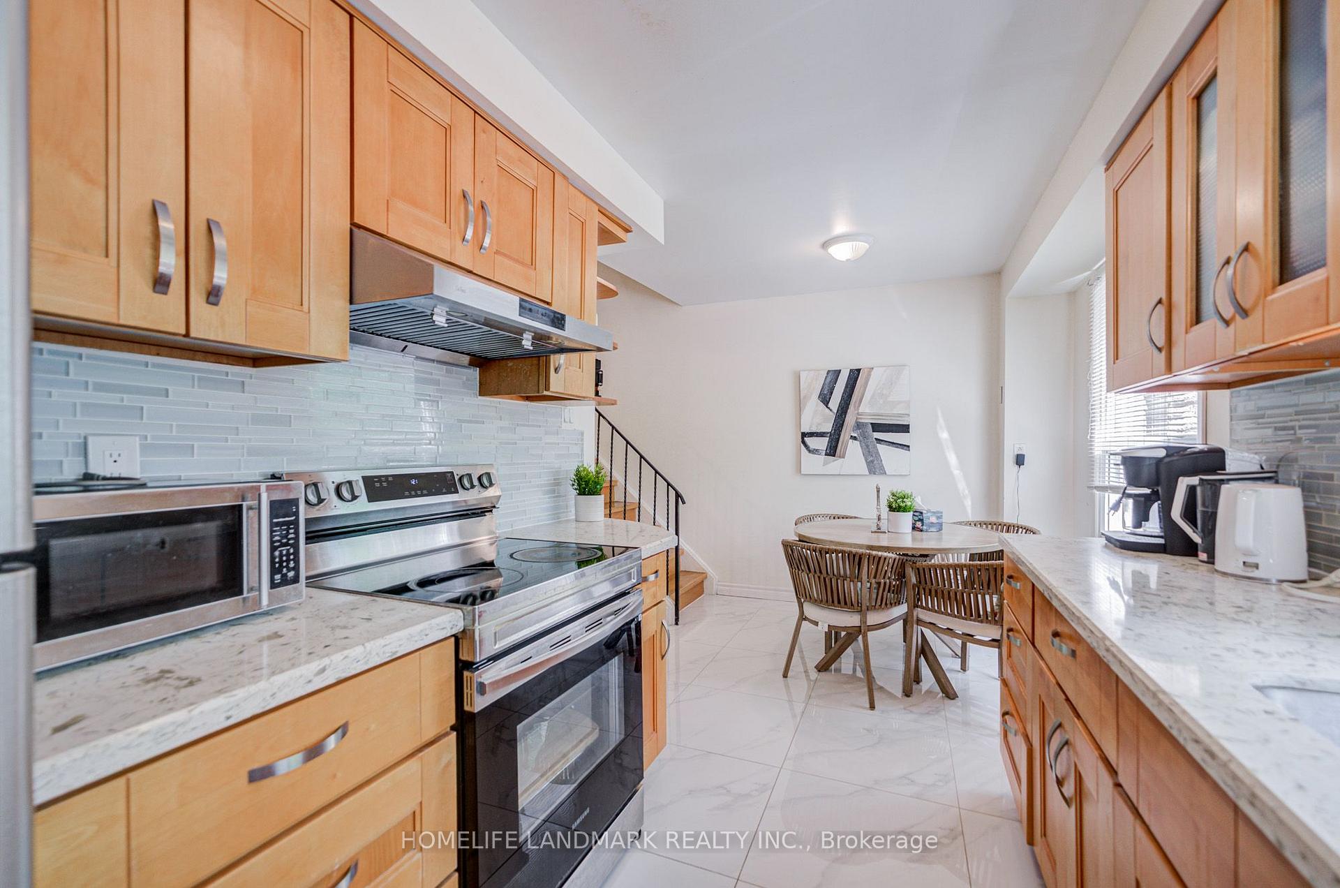Photo 14 of 6 Thunder Grove, Scarborough, Agincourt North — HOMEH