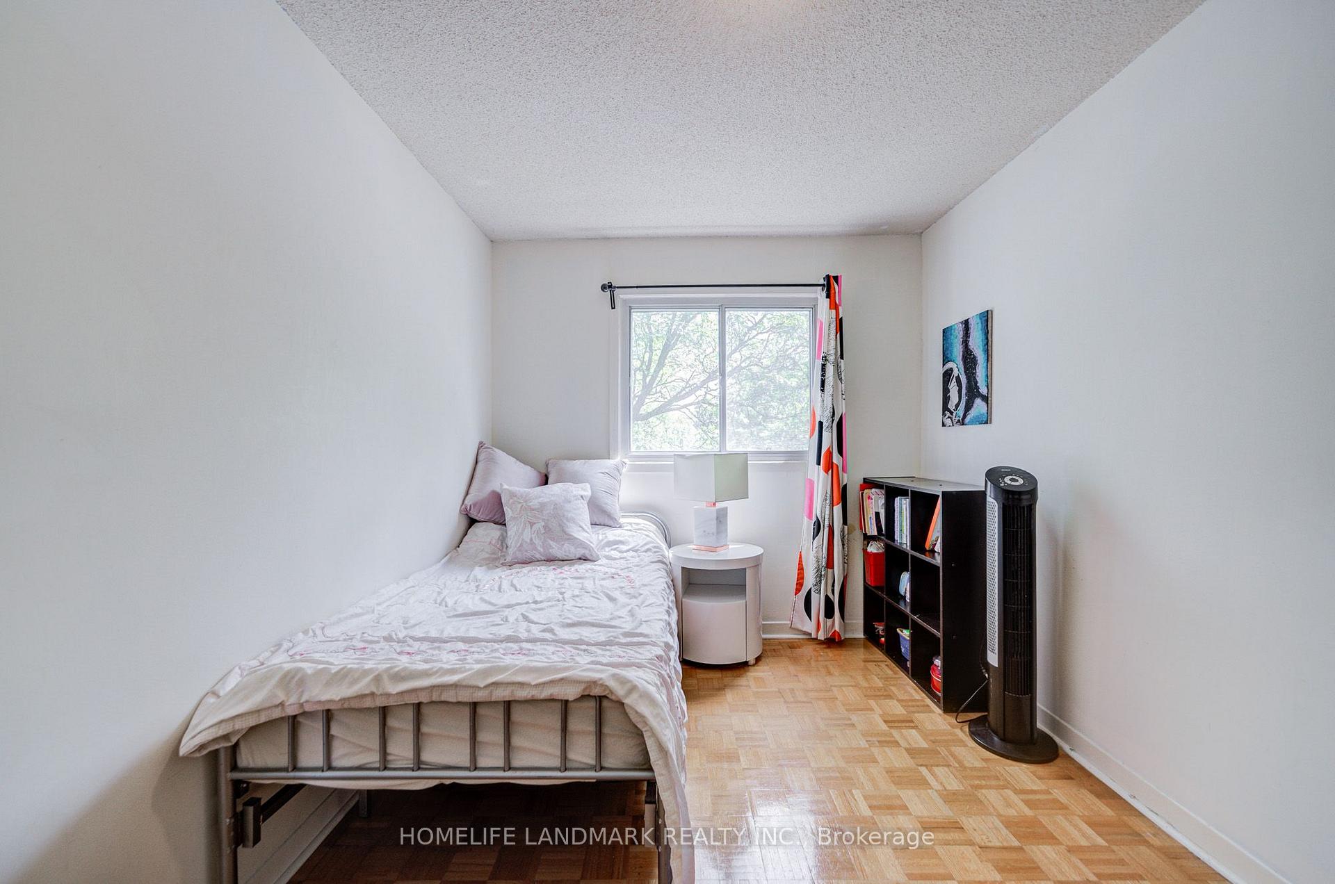 Photo 27 of 6 Thunder Grove, Scarborough, Agincourt North — HOMEH