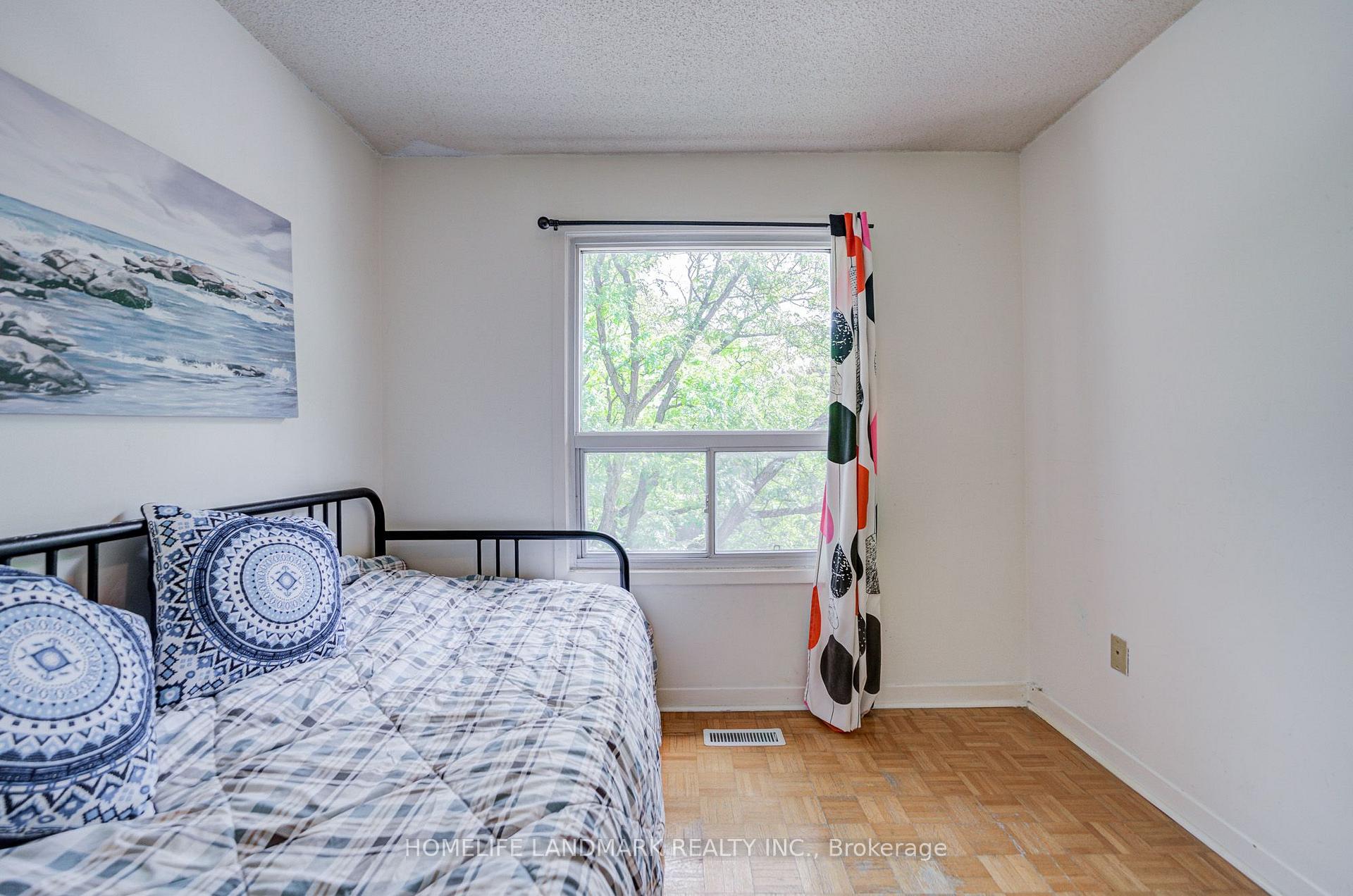 Photo 30 of 6 Thunder Grove, Scarborough, Agincourt North — HOMEH