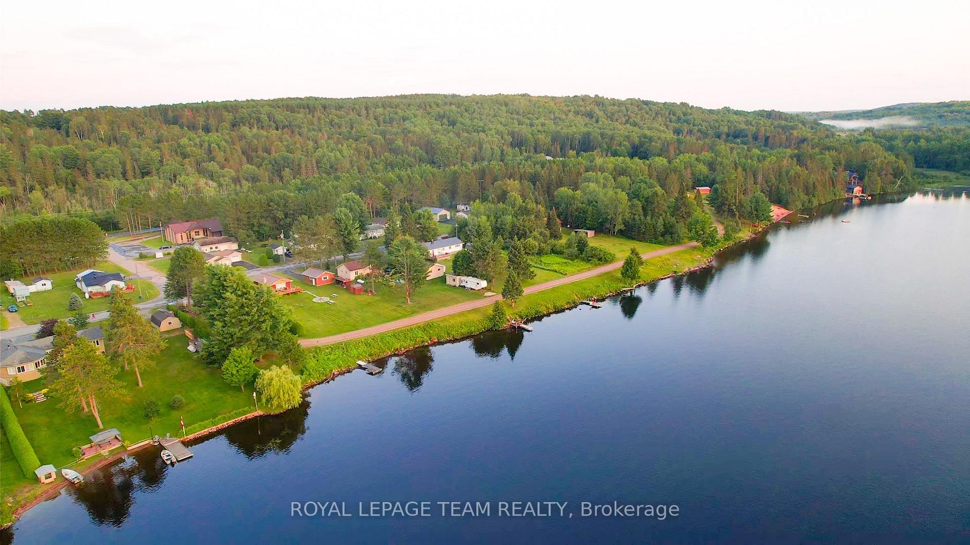 Photo 4 of 76 Lake Street, South Algonquin — HOMEH