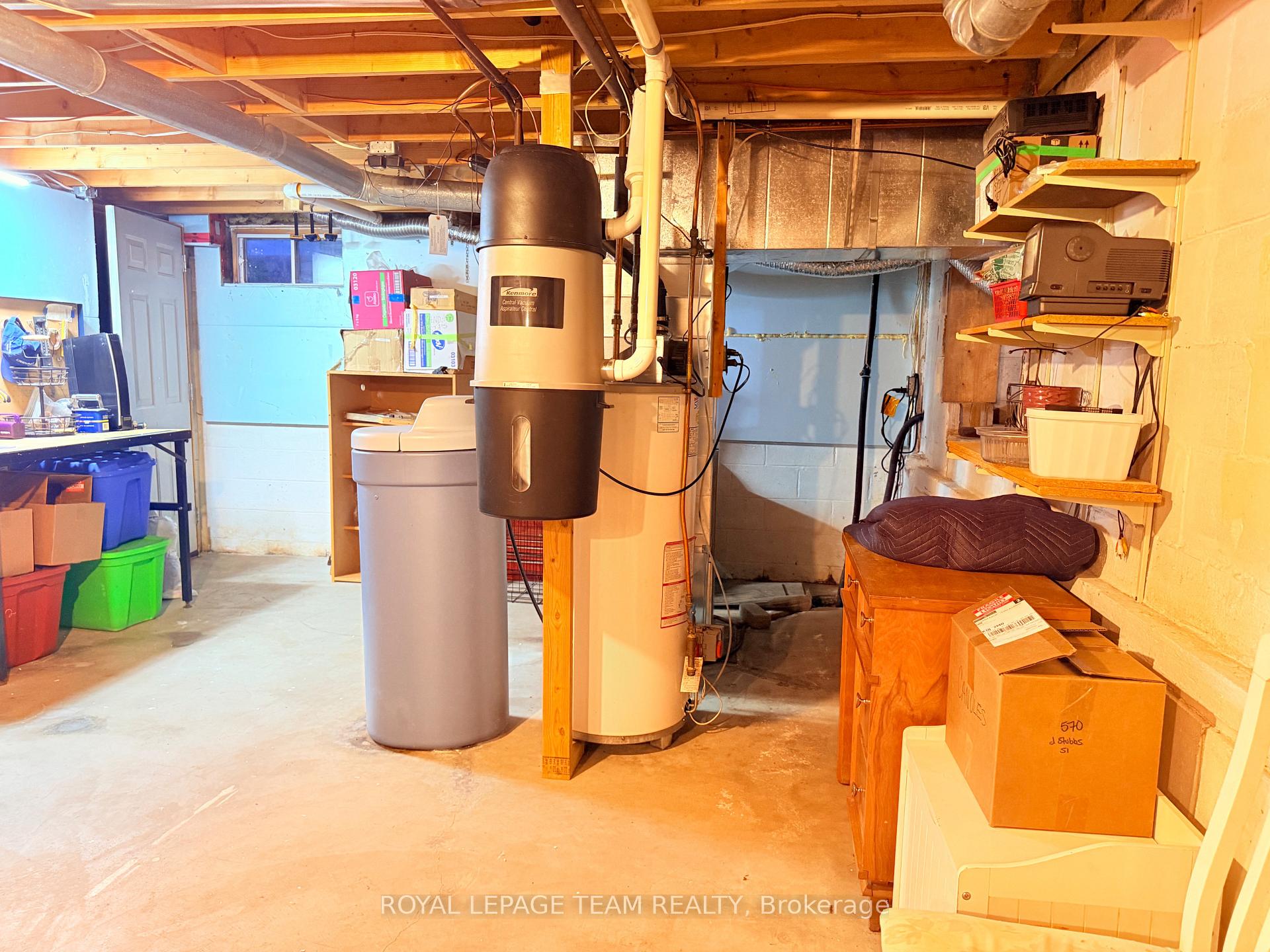 Photo 43 of 76 Lake Street, South Algonquin — HOMEH