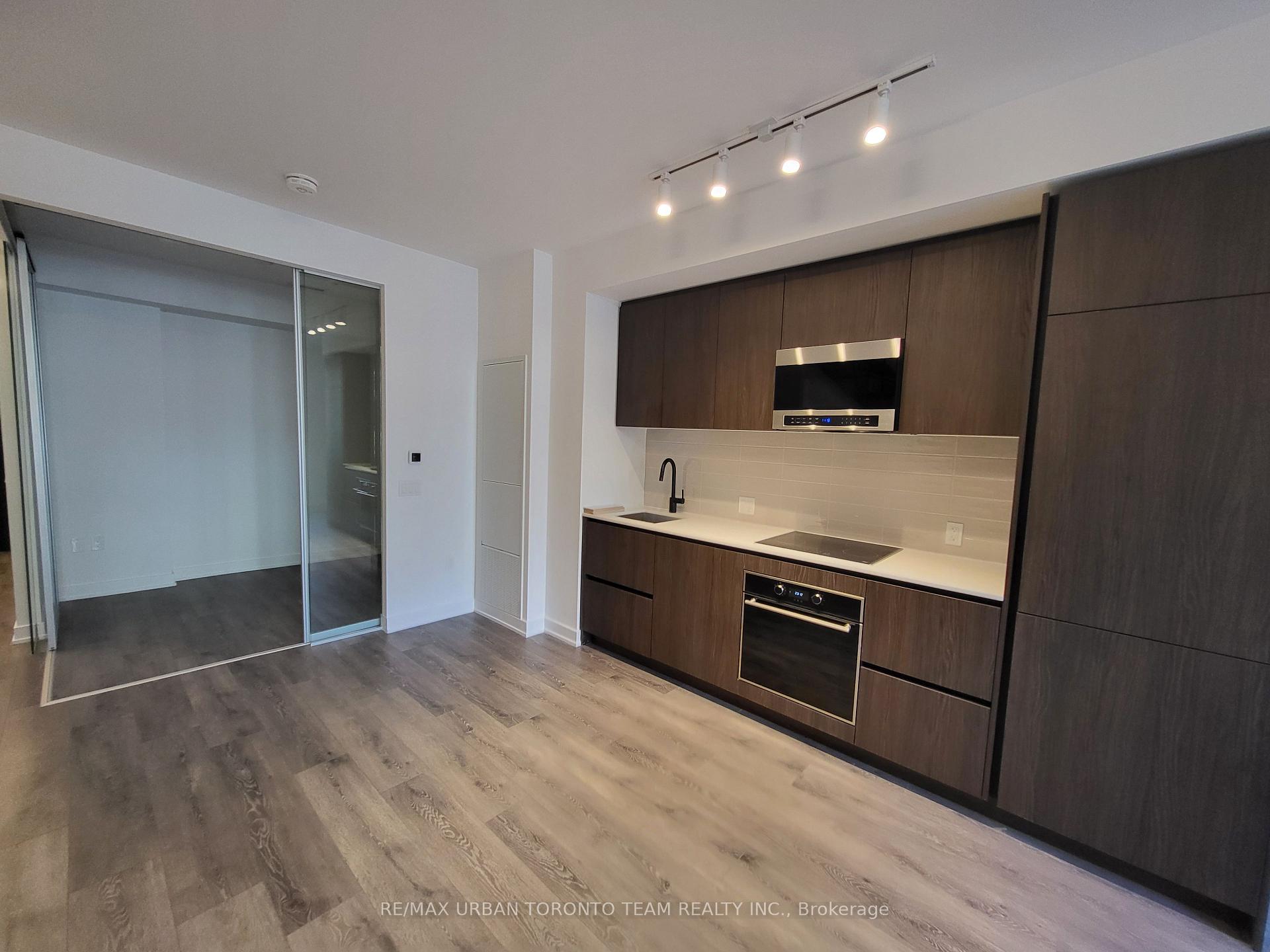 Photo 5 of Unit Th123, 117 broadway Avenue, Toronto, Mount Pleasant West — HOMEH
