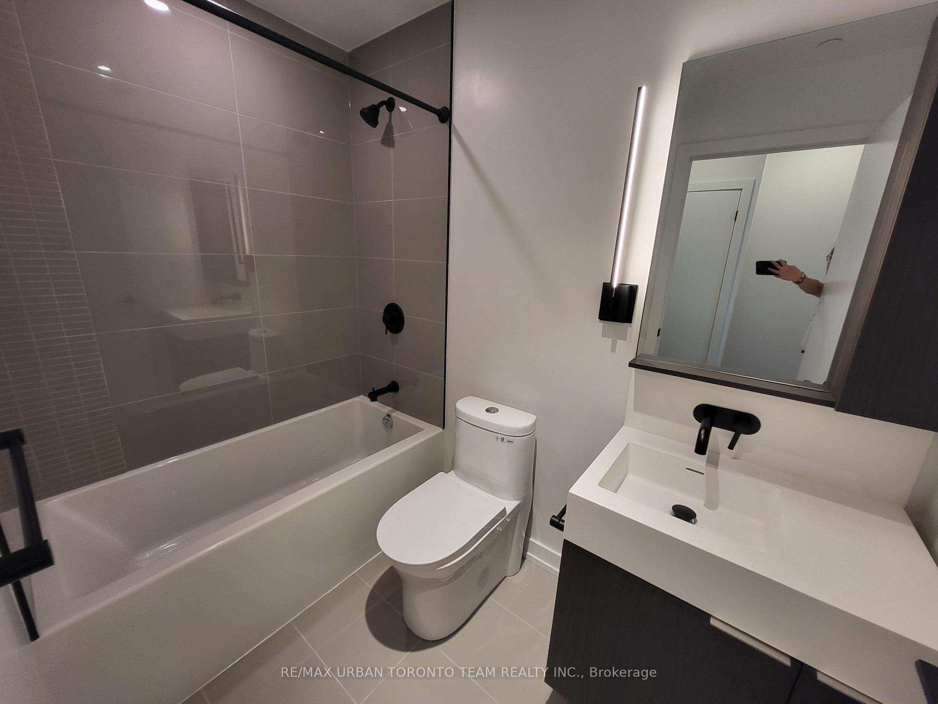 Photo 13 of Unit Th123, 117 broadway Avenue, Toronto, Mount Pleasant West — HOMEH