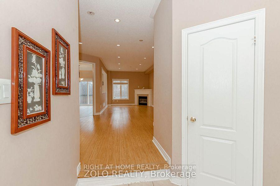 Photo 4 of 30 Tatra Crescent, Brampton, Bram West — HOMEH