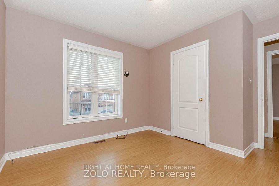 Photo 21 of 30 Tatra Crescent, Brampton, Bram West — HOMEH