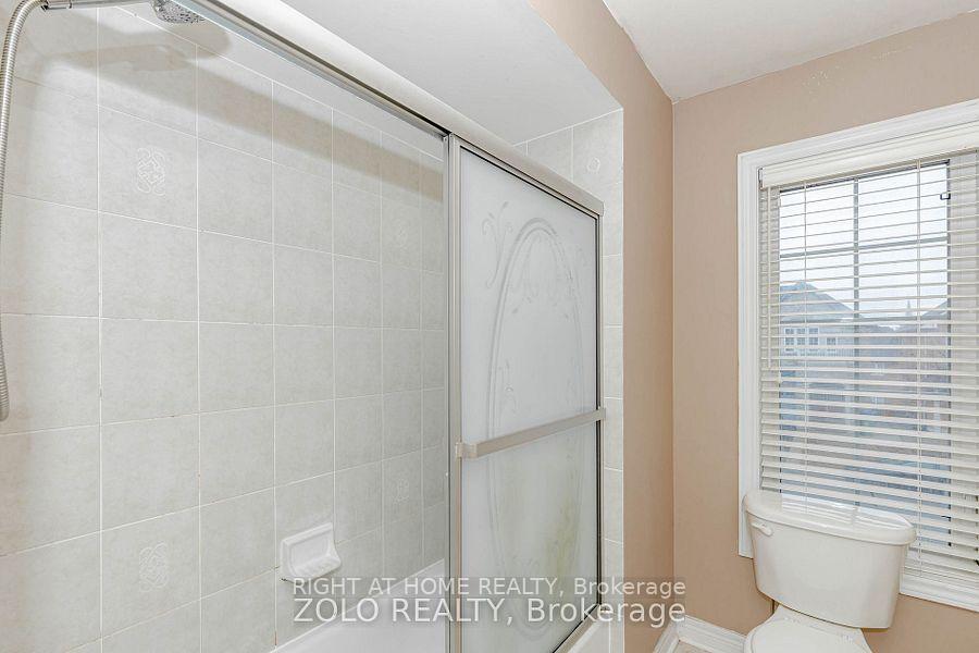 Photo 26 of 30 Tatra Crescent, Brampton, Bram West — HOMEH