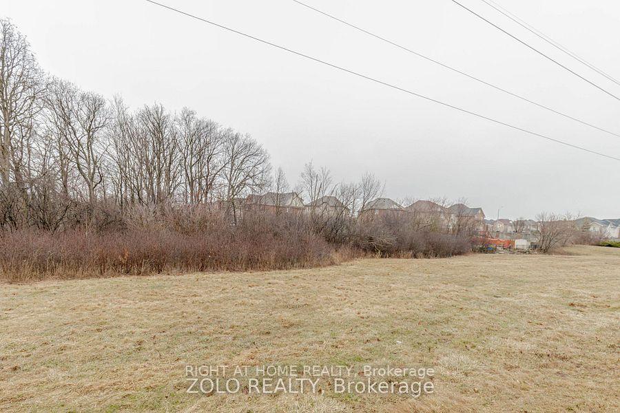Photo 28 of 30 Tatra Crescent, Brampton, Bram West — HOMEH