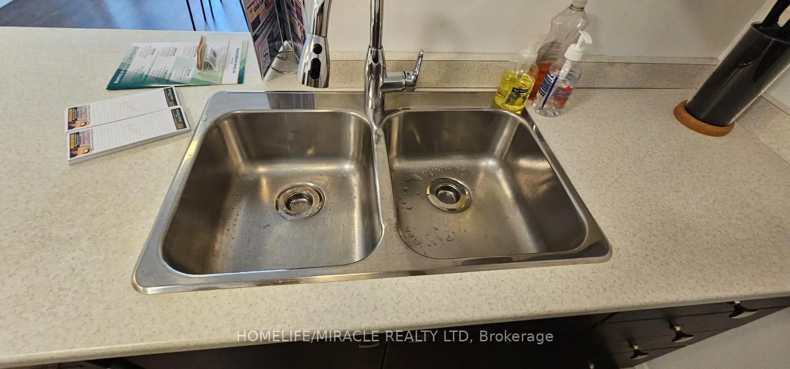 Photo 9 of Unit 707, 112 King Street, Hamilton, Beasley — HOMEH